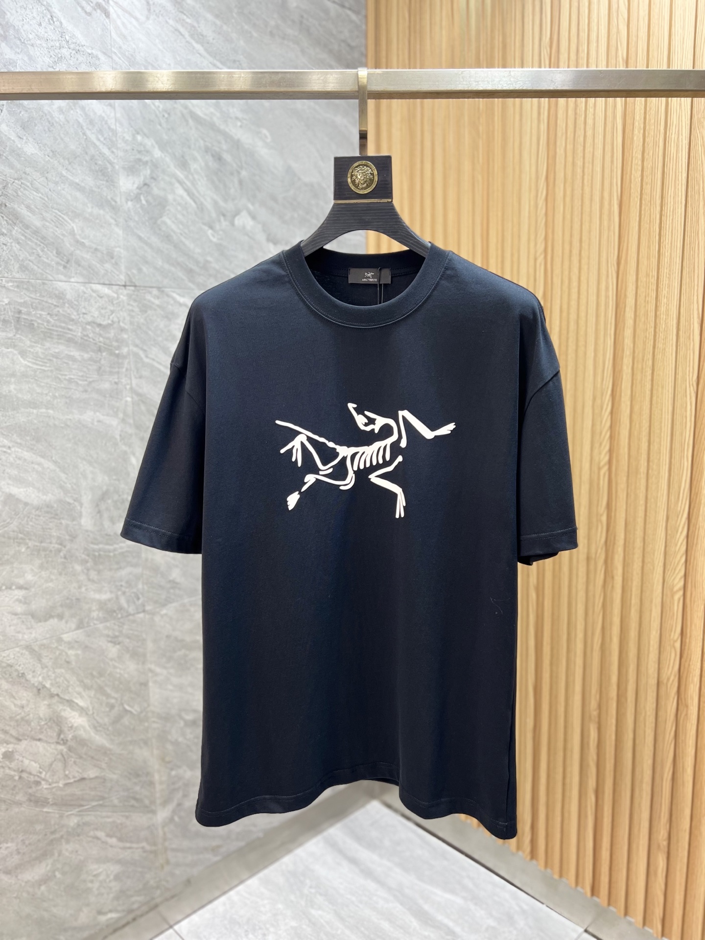 NO:462356,Arc/Architecture Bird New products for spring and summer 2025 are available in new products, complete three standards, round neck short-sleeved T-shirts, no need to introduce too much good products, look at the details, counter number M-XXL / Suggestions M, arc'teryx, T-shirt,tees, t-shirt,alexander wang19860909Arc/始祖鸟 2025年春夏新品上新 三标齐全 圆领短袖T恤 好货不用过多介绍 看细节 专柜码数M-XXL /建议M,arc'teryx,T-shirt,tees，t-shirt,alexander wang,Men's clothing