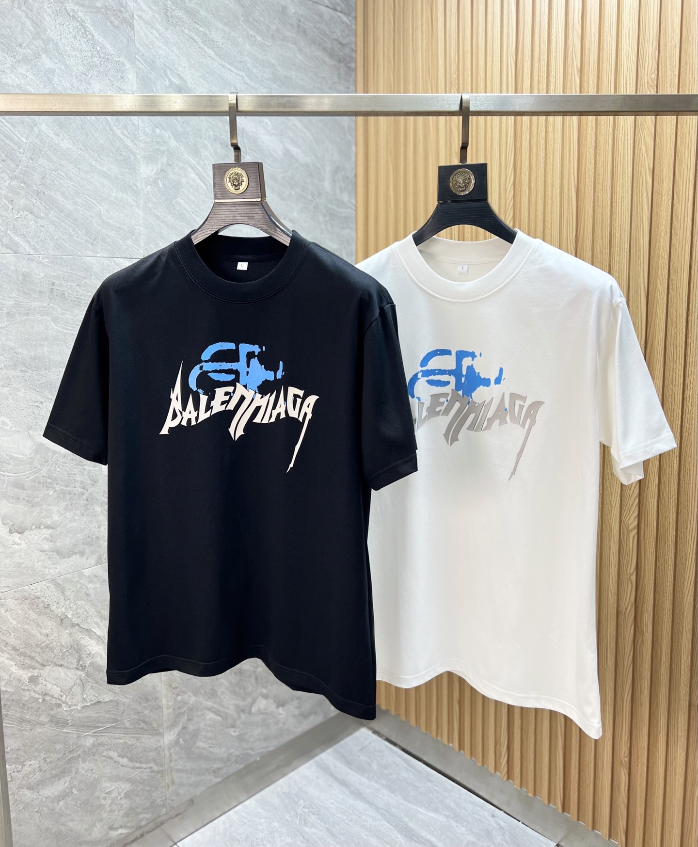 NO:505014,Balenciaga/Balenciaga New products for spring and summer 2025 are available in new products, complete three standards, round neck short-sleeved T-shirts, no need to introduce too much good products, look at the details, counter code M-XXXXL / Suggestions,,balenciaga,balenciaga,T-shirt,tees,t-shirt,alexander wang19860909Balenciaga/巴黎世家 2025年春夏新品上新 三标齐全 圆领短袖T恤 好货不用过多介绍 看细节 专柜码数M-XXXXL /建议L,,balenciaga,balenciaga,T-shirt,tees，t-shirt,alexander wang,Men's clothing