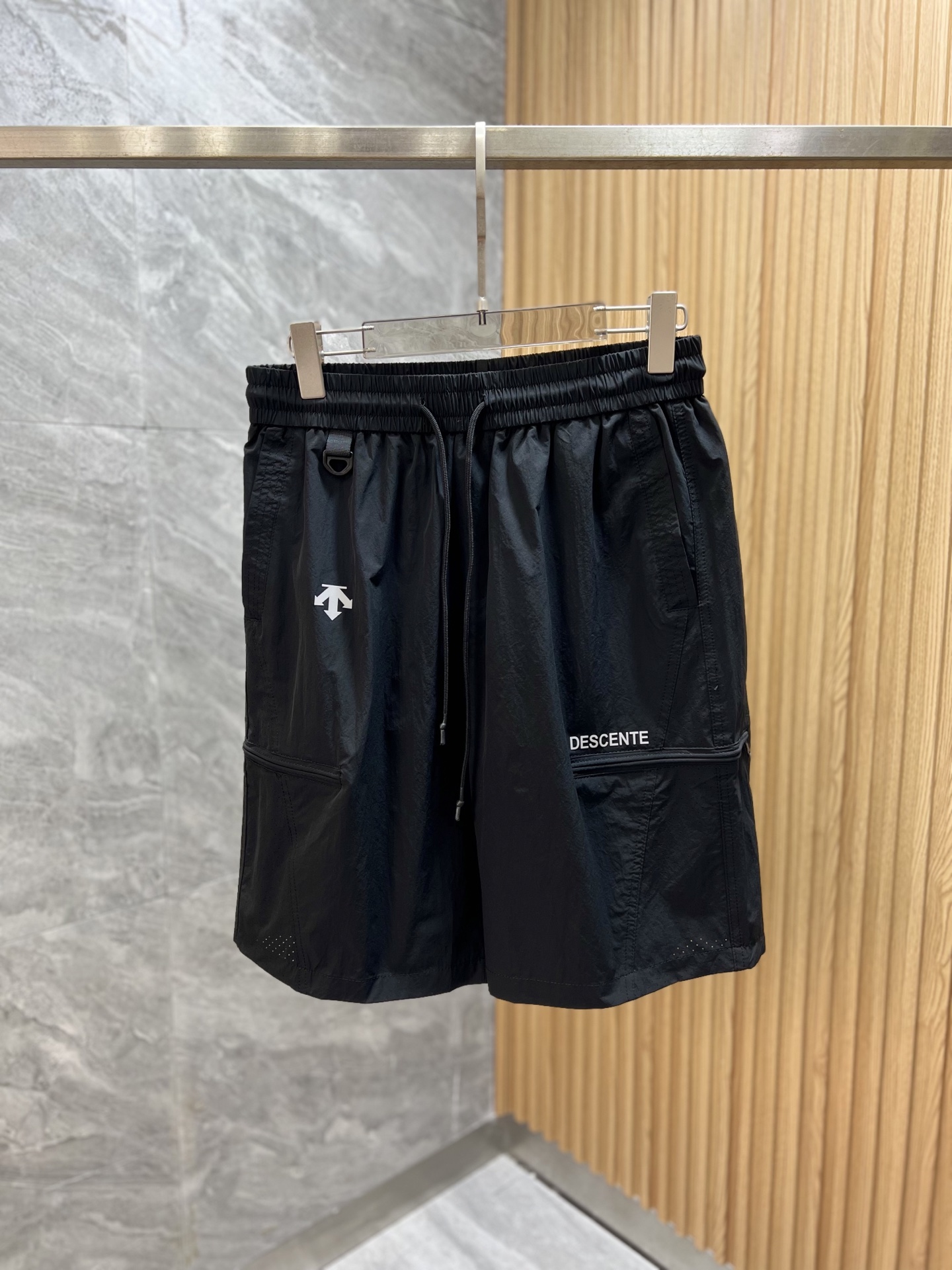 NO:483553,DiSanter 2025 Spring and Summer New Products, Complete Three Standards, Shorts, Don’t need to introduce too much good products, look at the details, Counter code M-XXXL 175/140 Upper body suggestions L, shorts, alexander wang19860909迪桑特 2025春夏新品 三标齐全 短裤 好货不用过多介绍 看细节 专柜码数M-XXXL 175/140上身建议L,,shorts,alexander wang,Men's clothing