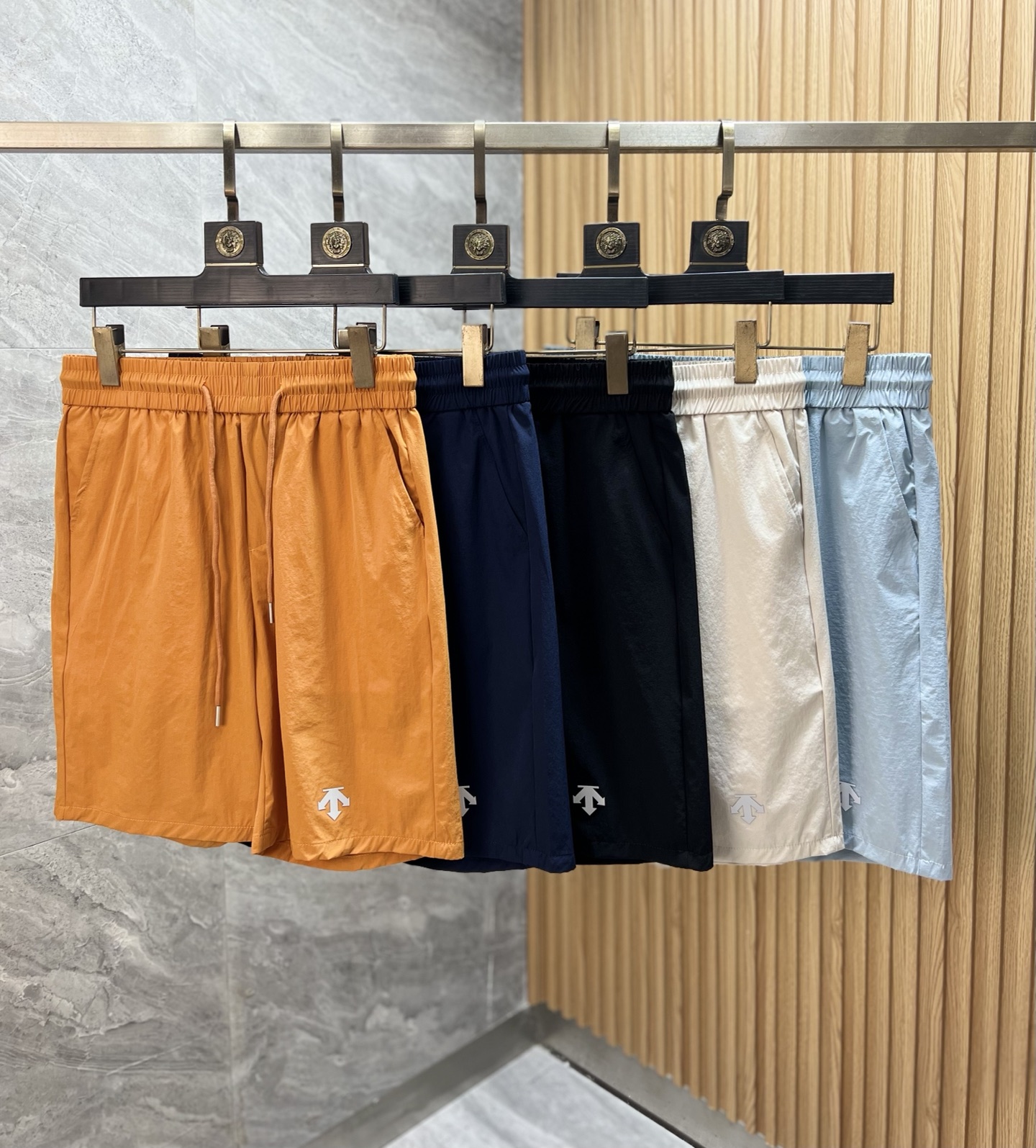 NO:483570,DiSanter 2025 Spring and Summer New Products, Complete Three Standards, Shorts, Don’t need to introduce too much good products, look at the details, Counter code M-XXL 175/140 Upper body suggestions L, shorts, alexander wang19860909迪桑特 2025春夏新品 三标齐全 短裤 好货不用过多介绍 看细节 专柜码数M-XXL 175/140上身建议L,,shorts,alexander wang,Men's clothing