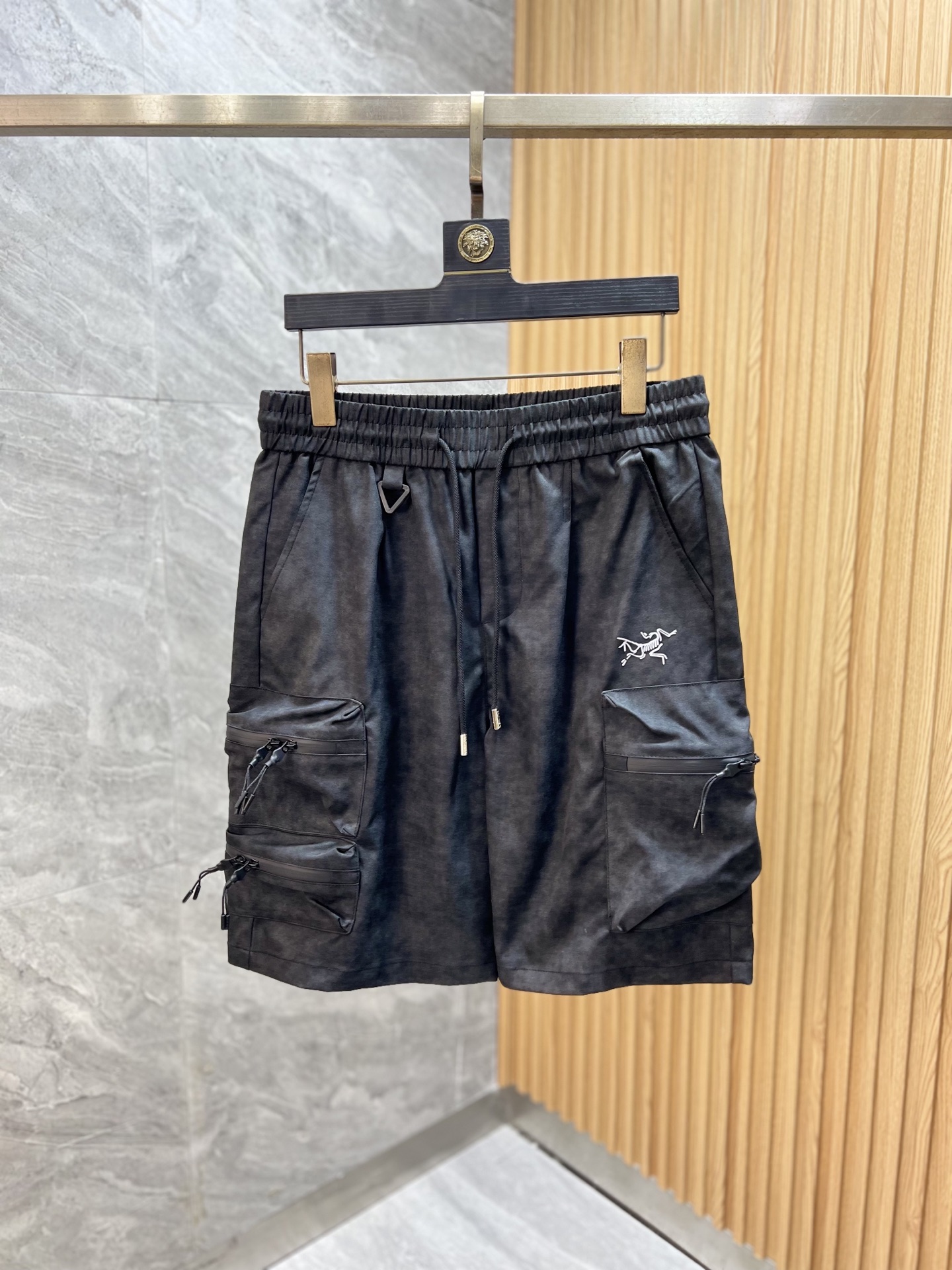 NO:483517,Archaeoptera Bird 2025 Spring and Summer New Products, Complete Three Standards, Shorts, Good Goods Don't Be Overview, Look at the Details, Counter Code M-XXL 175/140 Upper Body Suggestions L, arc'teryx, shorts, alexander wang19860909始祖鸟 2025春夏新品 三标齐全 短裤 好货不用过多介绍 看细节 专柜码数M-XXL 175/140上身建议L,arc'teryx,shorts,alexander wang,Men's clothing