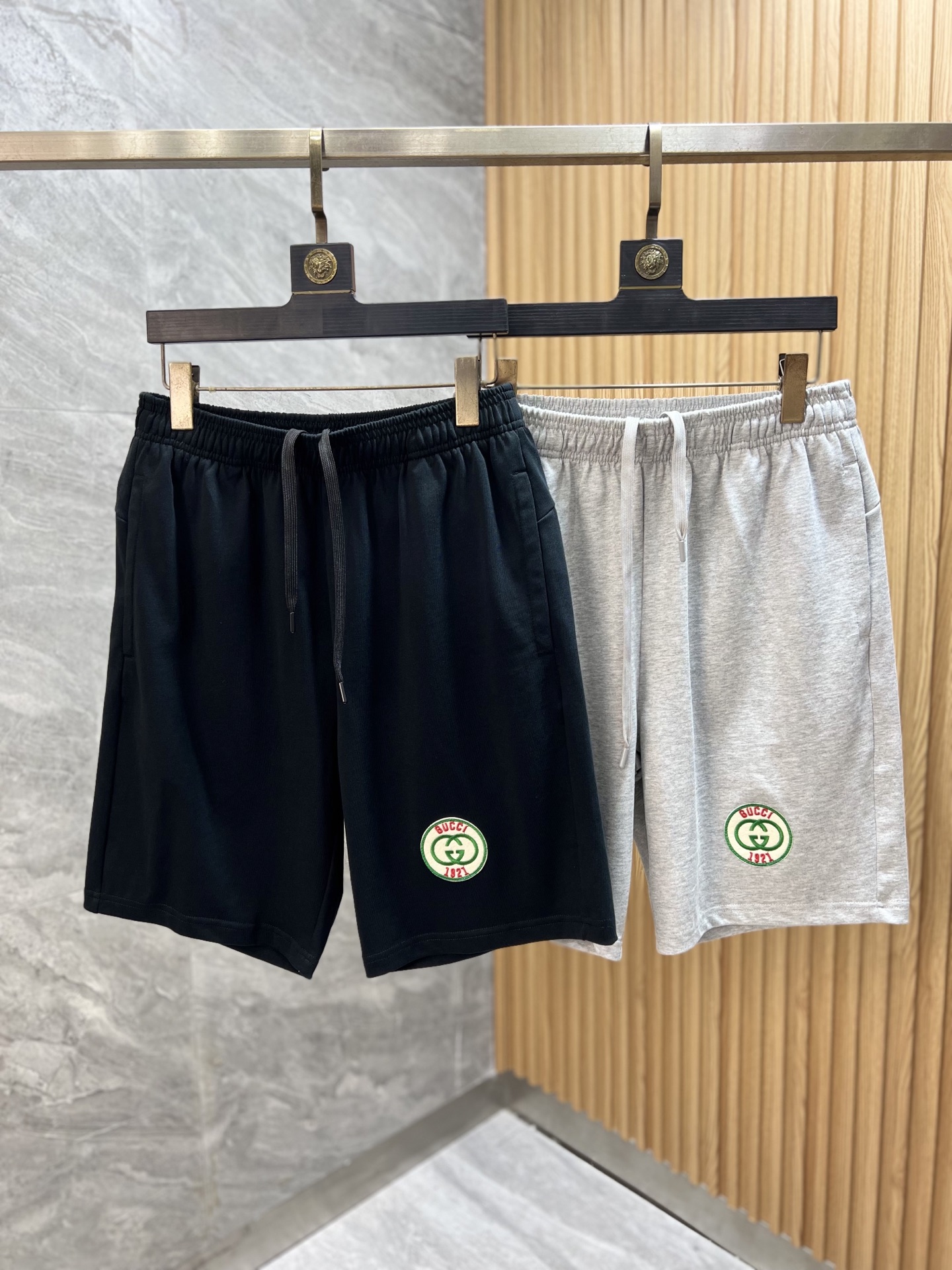 NO:483538,Gucci/Gucci 2025 Spring and Summer New Products, Complete Three Standards, Shorts, Good Goods Don't Be Overview, Look at the Details, Counter Code S-XXL 175/140 Upper Body Suggestions M,,gucci, shorts, alexander wang19860909Gucci/古奇 2025春夏新品 三标齐全 短裤 好货不用过多介绍 看细节 专柜码数S-XXL 175/140上身建议M,,gucci,shorts,alexander wang,Men's clothing