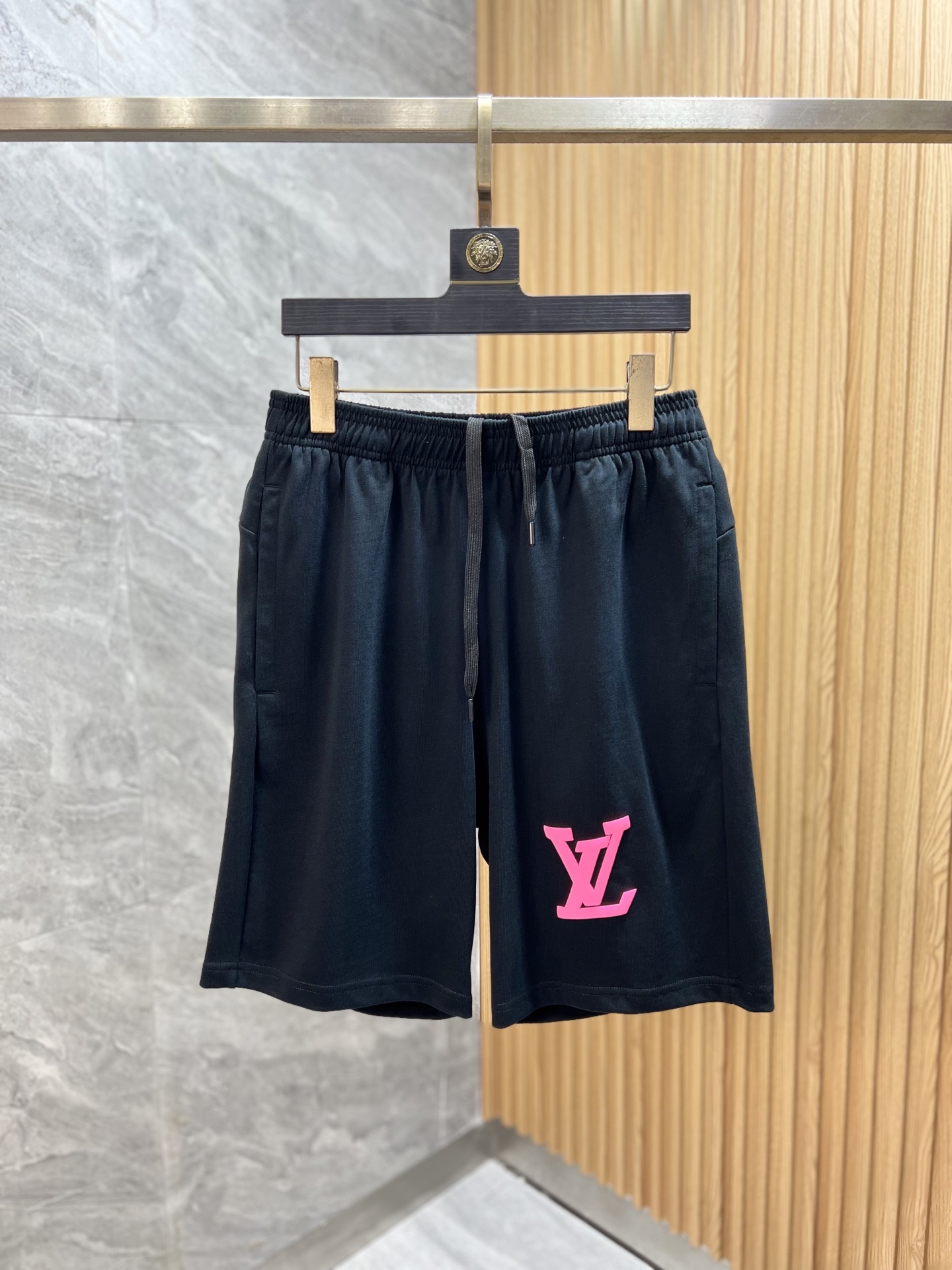 NO:483554,LV/Louis Vuitton 2025 Spring and Summer New Products, Complete Three Standards, Shorts, Good Goods Don't Be Overview, Look at the Details, Counter Code S-XXL 175/140 Upper Body Suggestions M,, louis vuitton,louis vuitton,shorts,alexander wang19860909LV/路易威登 2025春夏新品 三标齐全 短裤 好货不用过多介绍 看细节 专柜码数S-XXL 175/140上身建议M,,louis vuitton,louis vuitton,shorts,alexander wang,Men's clothing