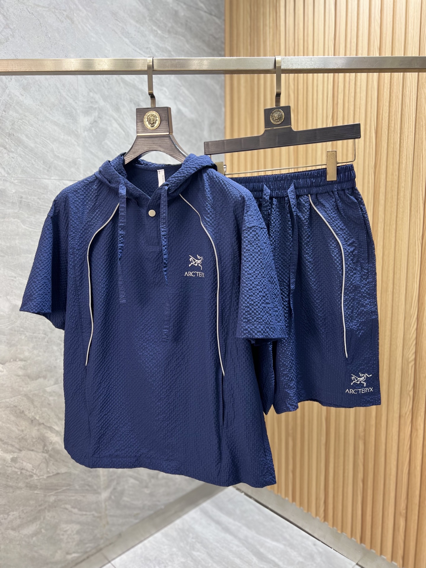 NO:483585,Arc/Architecture Bird 2025 Spring and Summer New Products Complete Three Standards Sets Don't need to introduce too much good products See details Counter code M-XXXXL 175/140 Upper body L, arc'teryx, alexander wang19860909Arc/始祖鸟 2025春夏新品 三标齐全 套装 好货不用过多介绍 看细节 专柜码数M-XXXXL 175/140上身L,arc'teryx,alexander wang,Men's clothing