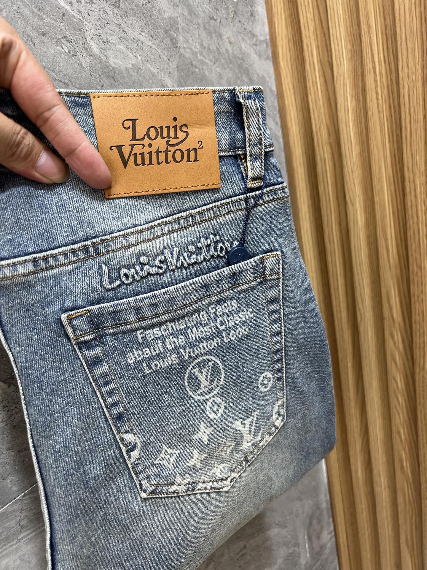 NO:465564,LV/Louis Vuitton 2025 Spring and Summer New Products, Complete Three Standards, Jeans, Good Products, Don’t need to introduce too much, look at the details, Counter codes 29-38 / 140 upper body 32,,louis vuitton,louis vuitton,jeans,alexander wang19860909LV/路易威登 2025春夏新品 三标齐全 牛仔裤 好货不用过多介绍 看细节 专柜码数29-38 /140上身32码,,louis vuitton,louis vuitton,jeans,alexander wang,Men's clothing