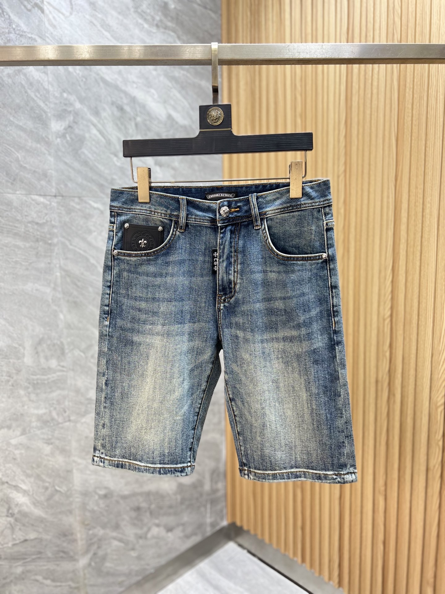 NO:465546,Ch/Croxin 2025 Spring and Summer New Products, Complete Three Standards, Jeans, Don’t need to introduce too much good products, look at the details, the counter number is 29-38 / 140 upper body 32, chrome hearts, jeans, alexander wang19860909Ch/克罗心 2025春夏新品 三标齐全 牛仔裤 好货不用过多介绍 看细节 专柜码数29-38 /140上身32码,,chrome hearts,jeans,alexander wang,Men's clothing