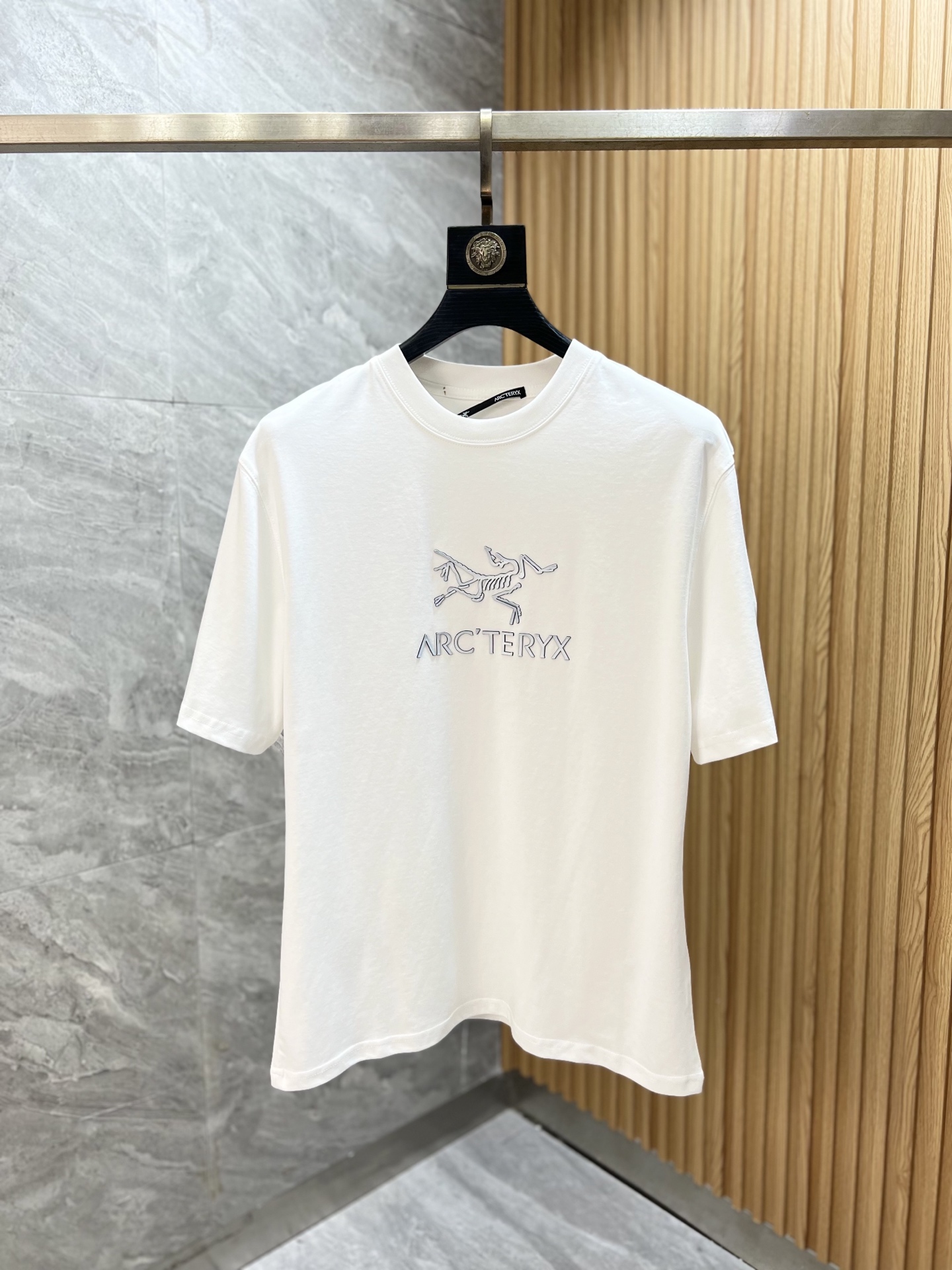 NO:459239,Arc/Architecture Bird New products for spring and summer 2025 are available in new products, complete three standards, mercerized cotton round neck short-sleeved T-shirt, three-dimensional silicone process on chest, good products do not need to be introduced too much, look at the details, counter number M-XXXL 175/140 Suggestions, arc'teryx, T-shirt,tees, t-shirt,alexander wang19860909Arc/始祖鸟 2025年春夏新品上新 三标齐全 丝光棉圆领短袖T恤 胸前立体硅胶工艺工艺 好货不用过多介绍 看细节 专柜码数M-XXXL 175/140建议L,arc'teryx,T-shirt,tees，t-shirt,alexander wang,Men's clothing