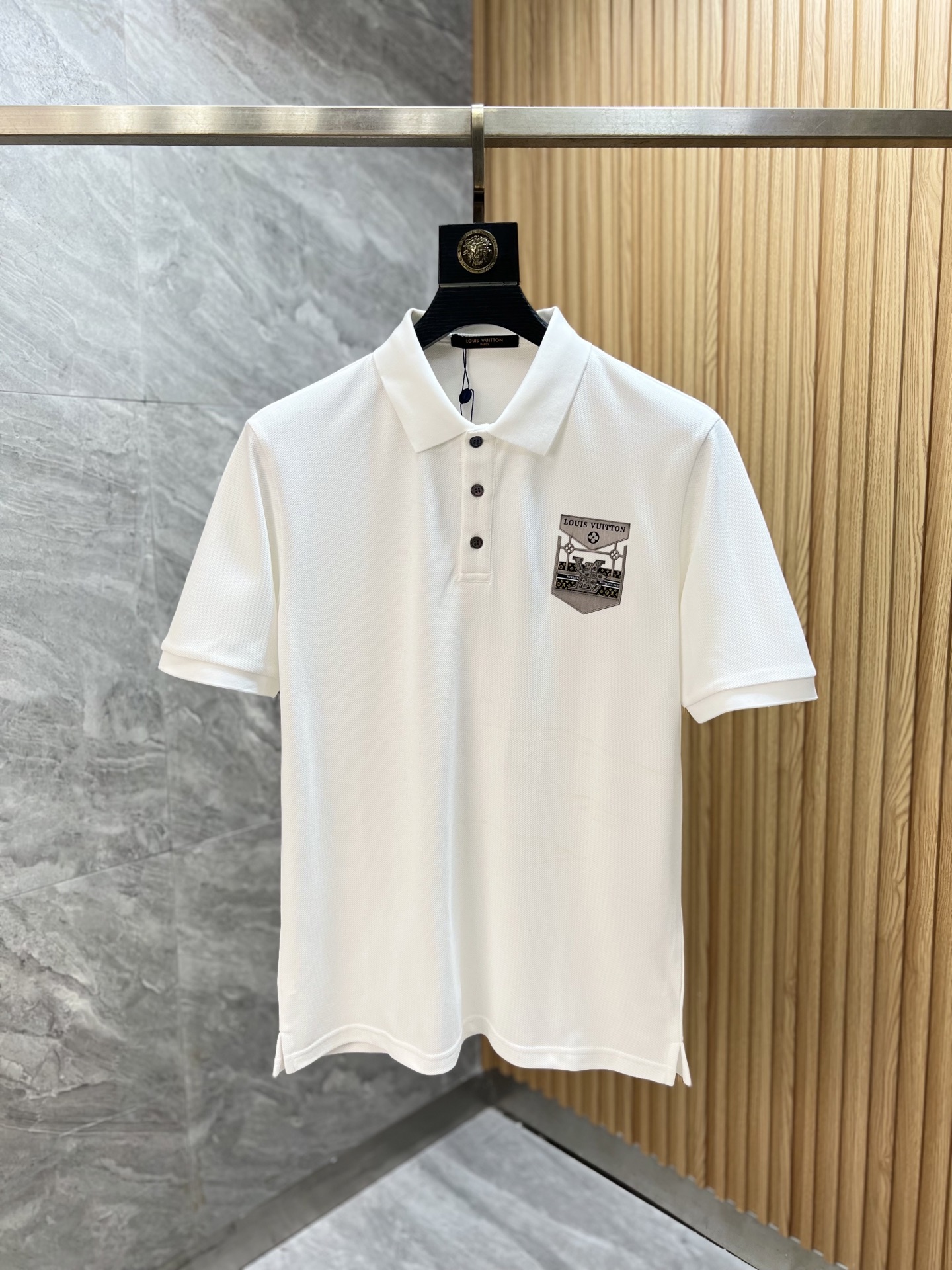 NO:459287,LV/Louis Vuitton 2025 Spring and Summer New Products are available, Three Standards Complete Lapel Short-Sleeve POLO Shirt, Good Products Don't need to be introduced too much, look at the details, Counter Code M-XXXL 175/140 Suggestions, L, louis vuitton, louis vuitton, T-shirt, alexander wang19860909LV/路易威登 2025年春夏新品上新 三标齐全 翻领短袖POLO衫 好货不用过多介绍 看细节 专柜码数M-XXXL 175/140建议L,,louis vuitton,louis vuitton,T-shirt,alexander wang,Men's clothing