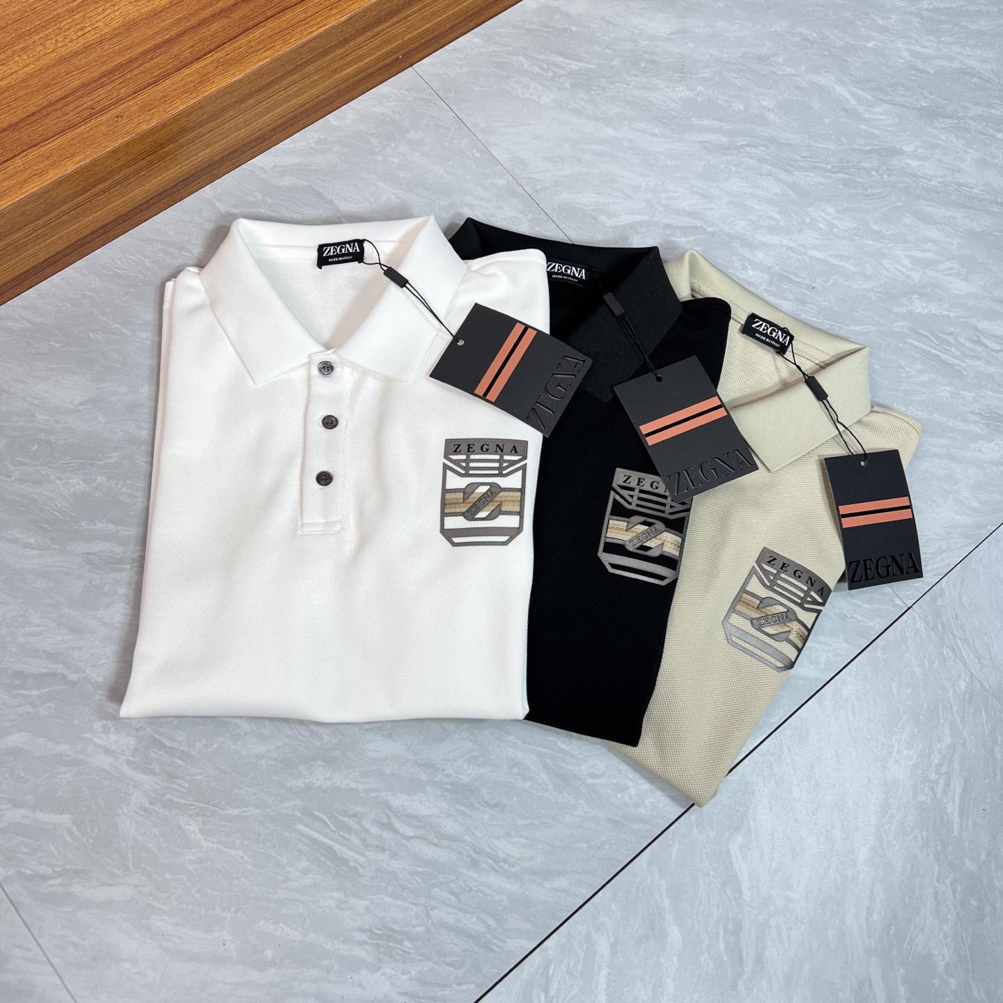 NO:459351,zZEGNA/Jenia 2025 new spring and summer products are available, complete three standards, lapel short-sleeved POLO shirt, good products do not need to be introduced too much, look at the details, counter number M-XXXL 175/140 Suggestions L,,zegna,T-shirt,alexander wang19860909zZEGNA/杰尼亚 2025年春夏新品上新 三标齐全 翻领短袖POLO衫 好货不用过多介绍 看细节 专柜码数M-XXXL 175/140建议L,,zegna,T-shirt,alexander wang,Men's clothing
