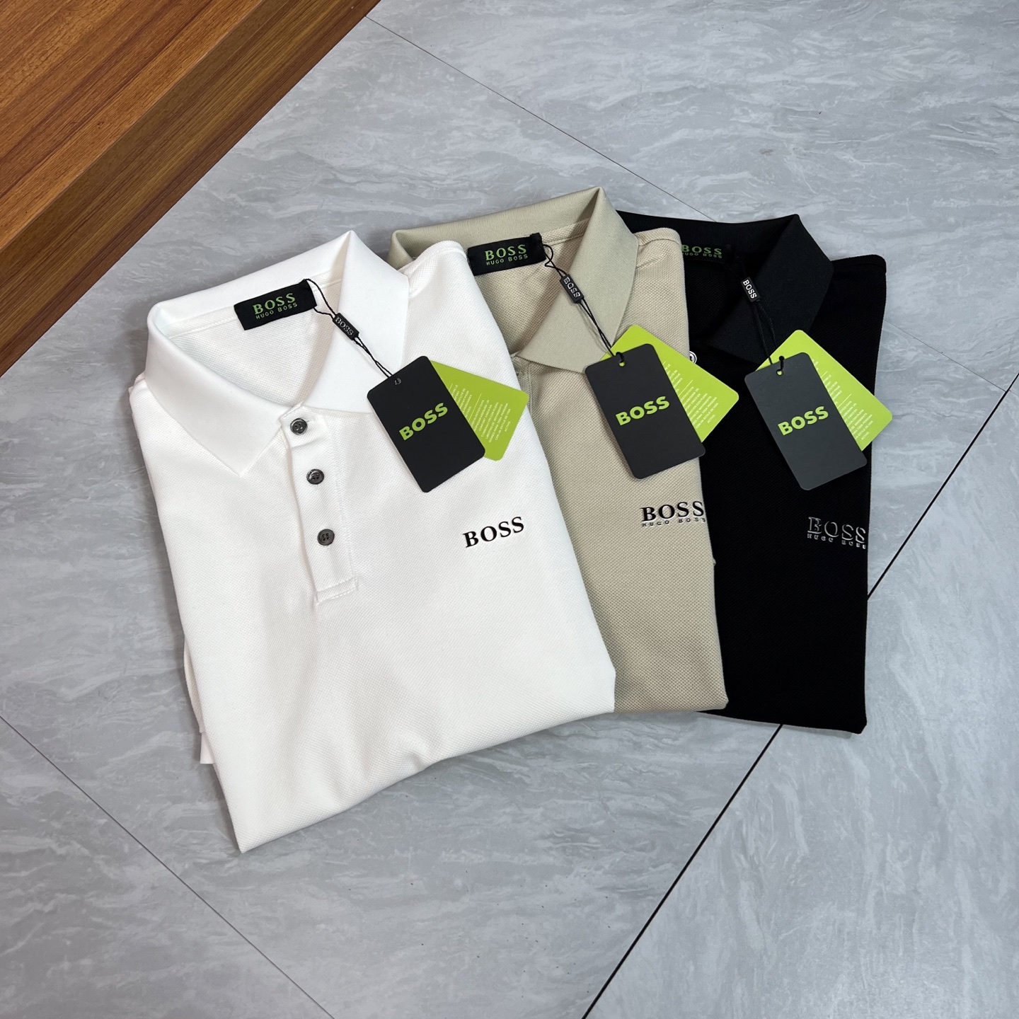 NO:459315,Boss 2025 Spring and Summer New Products are available, complete three standards, lapel short-sleeved POLO shirt, good products do not need to be introduced too much, look at the details, counter number M-XXXL 175/140 Suggestions L, T-shirt, alexander wang19860909Boss 2025年春夏新品上新 三标齐全 翻领短袖POLO衫 好货不用过多介绍 看细节 专柜码数M-XXXL 175/140建议L,,T-shirt,alexander wang,Men's clothing