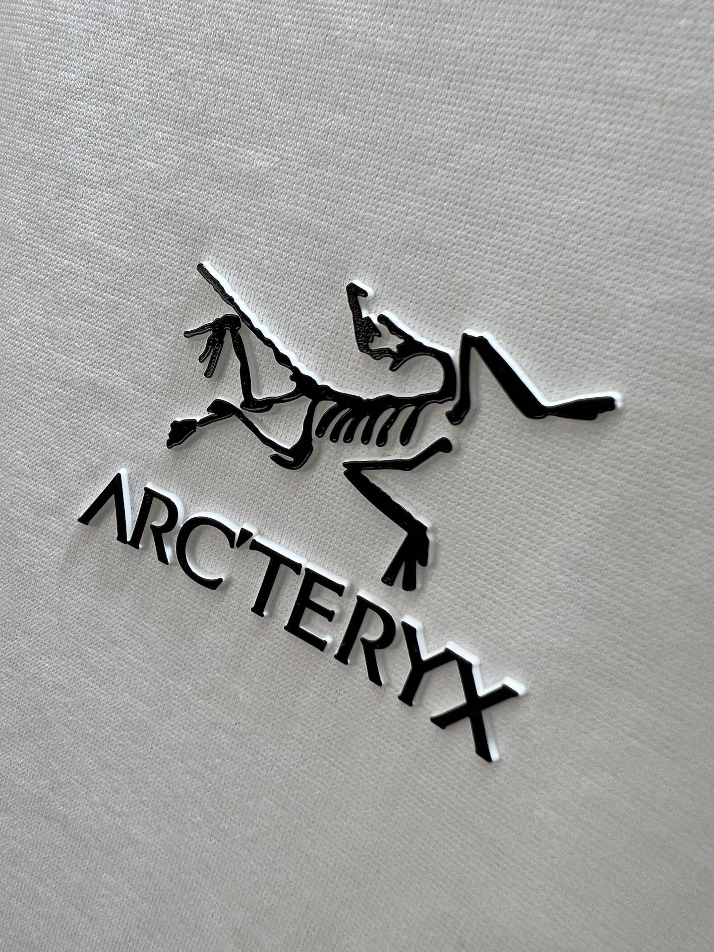 NO:509727,Arc/Architecture Bird New Products for Spring and Summer 2025 are available in new spring and summer. Three-standard mercerized cotton round neck short-sleeved T-shirt. Three-dimensional silicone process on chest. Good products don’t need to be introduced too much. Look at the details. Counter code M-XXXL 175/140 Suggestions L, arc'teryx, T-shirt,tees, t-shirt,alexander wang19860909Arc/始祖鸟 2025年春夏新品上新 三标齐全 丝光棉圆领短袖T恤 胸前立体硅胶工艺 好货不用过多介绍 看细节 专柜码数M-XXXL 175/140建议L,arc'teryx,T-shirt,tees，t-shirt,alexander wang,Men's clothing