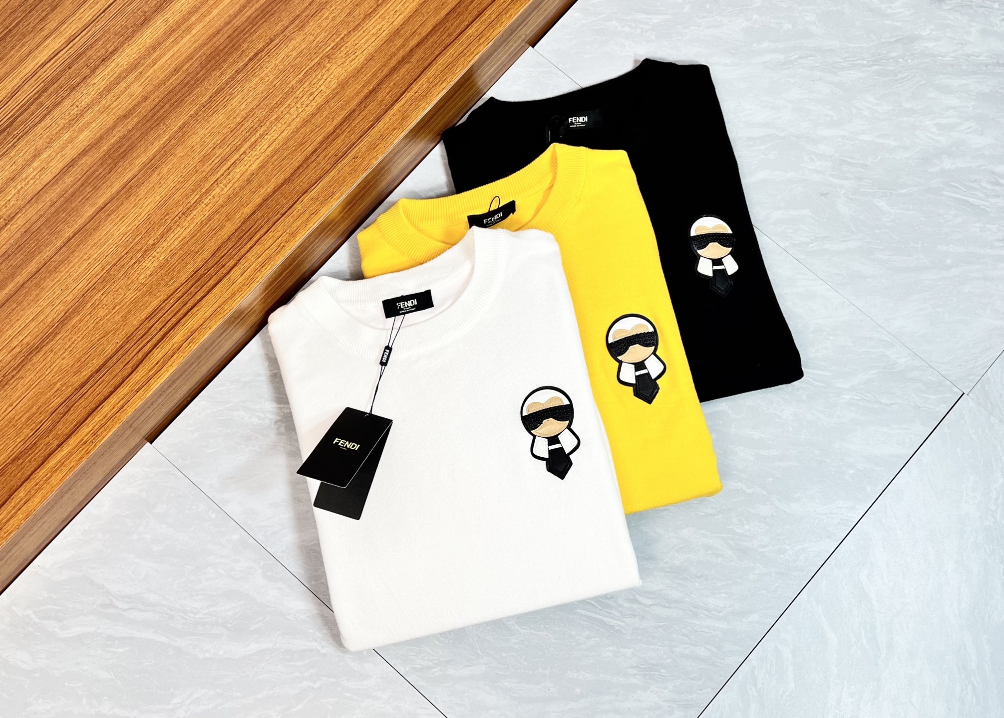 NO:515634,Fendi/Fendi 2025 new spring and summer products are available, complete three standards, round neck sweater, good products do not need to be introduced too much, look at the details, counter number M-XXXL 175/140 Suggestions, L, fendi, fendi, sweaters, alexander wang19860909Fendi/芬迪 2025年春夏新品上新 三标齐全 圆领毛衣 好货不用过多介绍 看细节 专柜码数M-XXXL 175/140建议L,,fendi,fendi,sweaters,alexander wang,Men's clothing