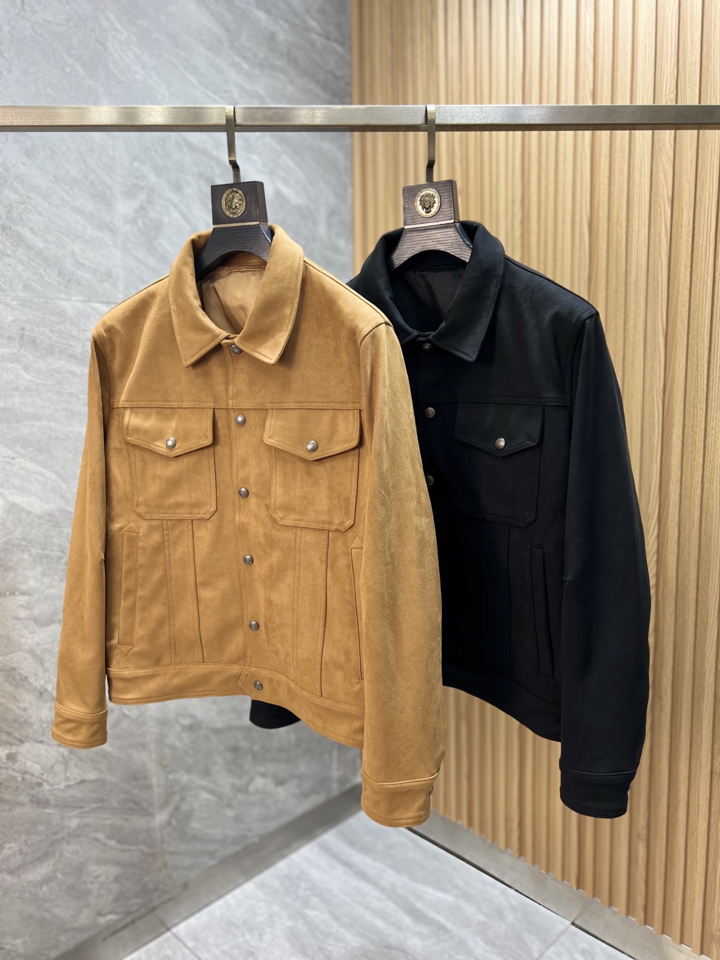 NO:513060,TF 2025 Spring and Summer New Products are available, complete three standards, thick deer velvet leather jacket, no need to introduce too much good products, look at the details, counter number M-XXL /140 suggestions L,,tom ford, jackets & coats,alexander wang19860909TF 2025年春夏新品上新 三标齐全 厚款鹿绒皮夹克 好货不用过多介绍 看细节 专柜码数M-XXL /140建议L,,tom ford,jackets & coats,alexander wang,Men's clothing