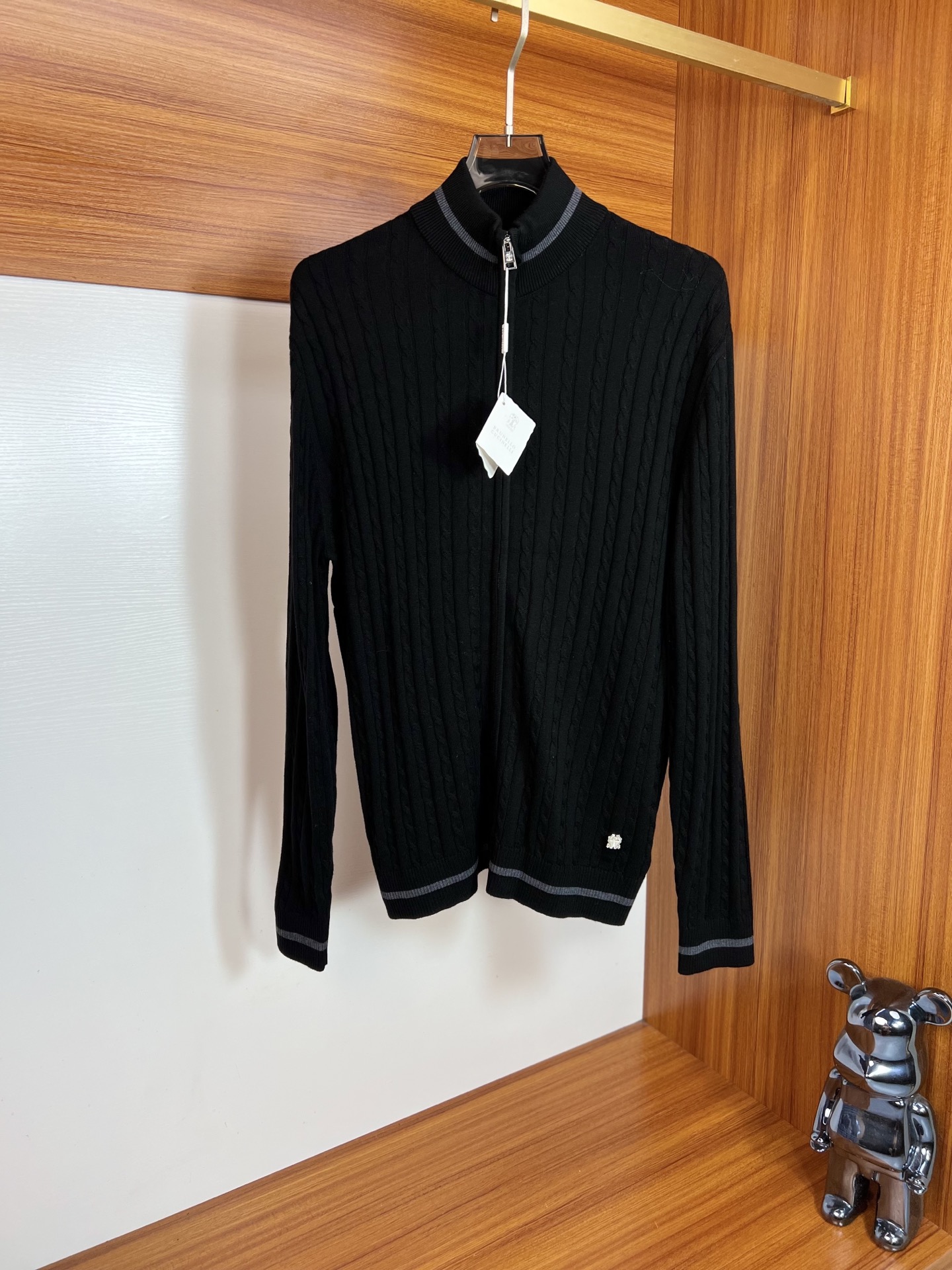 NO:522919,BC 2025 new spring and summer products are available, complete three standards, cardigans and sweaters, no need to introduce too much good products, look at the details, counter number M-XXXL /140 suggestions L,,sweaters,alexander wang19860909BC 2025年春夏新品上新 三标齐全 开衫毛衣 好货不用过多介绍 看细节 专柜码数M-XXXL /140建议L,,sweaters,alexander wang,Men's clothing