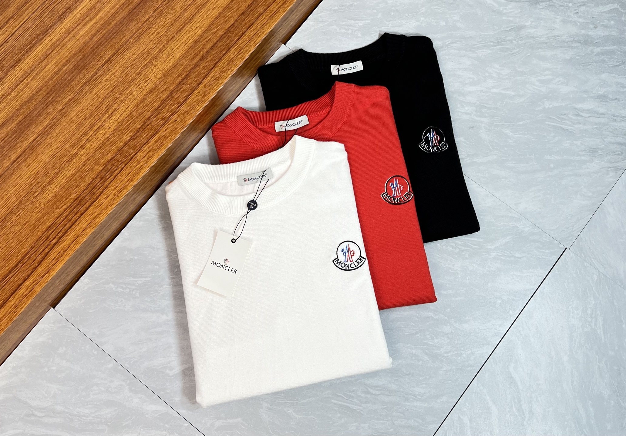 NO:522912,Moncler/Monkey. New products for spring and summer 2025 are available in new products. Three standards are complete. Round neck sweater. Embroidery craftsmanship. Don’t need to introduce too much good products. Look at the details. Counter code M-XXXL/140 suggestions. L, Moncler, sweaters, alexander wang.19860909Moncler/蒙口 2025年春夏新品上新 三标齐全 圆领毛衣 刺绣工艺 好货不用过多介绍 看细节 专柜码数M-XXXL /140建议L,,Moncler,sweaters,alexander wang,Men's clothing