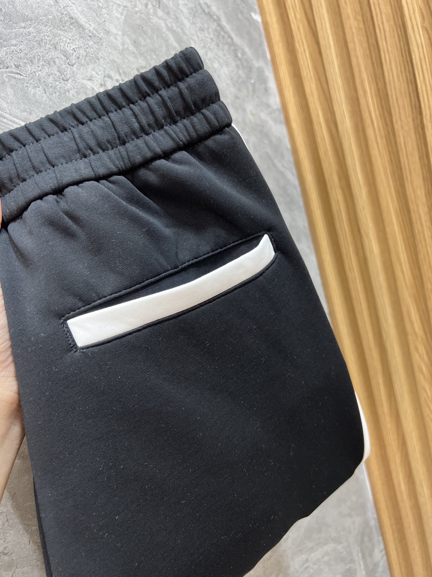 NO:519256,Moncler/Croxin 2025 autumn and winter new products, complete three standards, casual pants, good products, don't need to introduce too much, look at the details, counter number M-4XL 175/140 upper body L,,chrome hearts,alexander wang19860909Moncler/克罗心 2025秋冬新品 三标齐全 休闲裤 好货不用过多介绍 看细节 专柜码数M-4XL 175/140上身L,,chrome hearts,alexander wang,Men's clothing