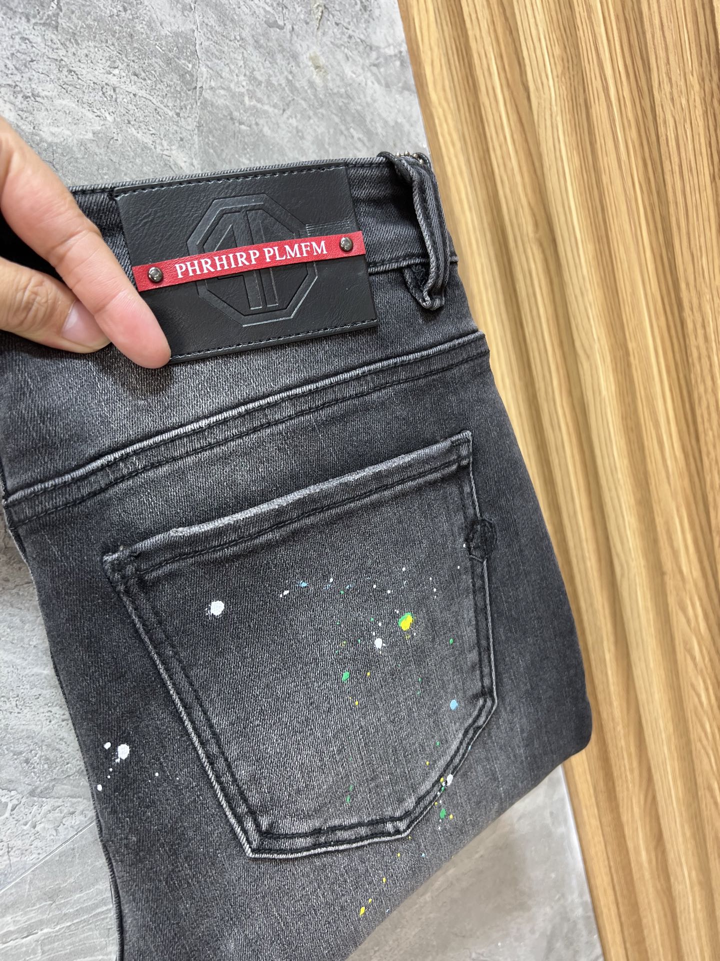 NO:514678,PP Autumn and winter new products, complete three standards, jeans, good products, don't need to introduce too much, look at the details, counter code number 29-38 / 140 upper body 32, jeans, alexander wang19860909PP 秋冬新品 三标齐全 牛仔裤 好货不用过多介绍 看细节 专柜码数29-38 /140上身32码,,jeans,alexander wang,Men's clothing