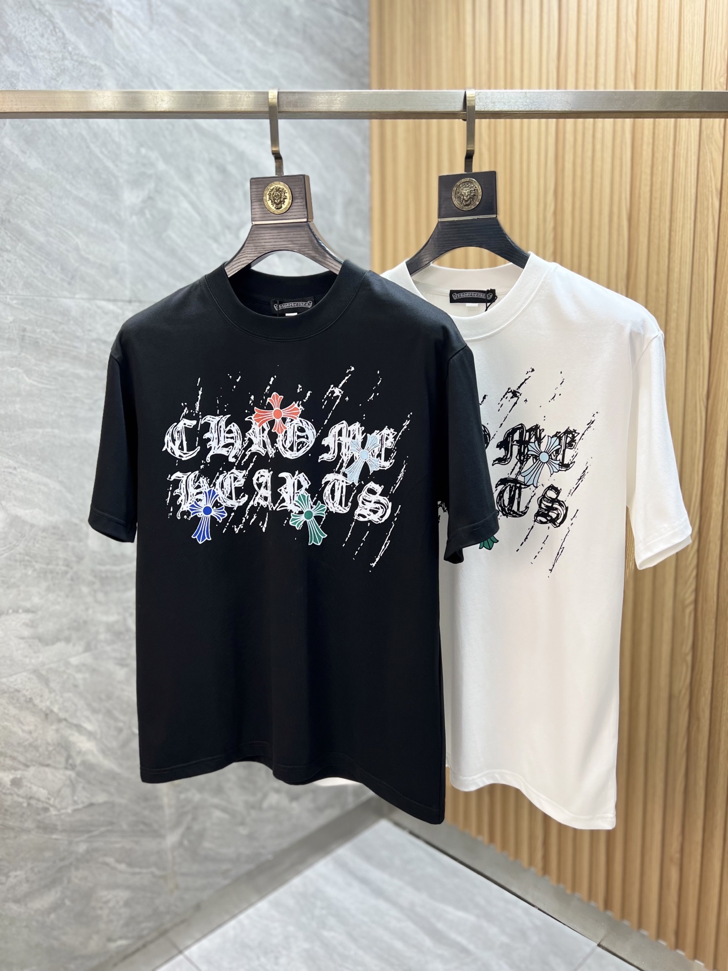 NO:514680,Ch/Croxin 2025 spring and summer new product, complete three standards, round neck pure cotton short-sleeved T-shirt, no need to introduce too much good products, look at the details, counter code M-XXXXL / Suggestions L,,chrome hearts, T-shirt,tees, t-shirt,alexander wang19860909Ch/克罗心 2025春夏新品 三标齐全 圆领纯棉短袖T恤 好货不用过多介绍 看细节 专柜码数M-XXXXL /建议L,,chrome hearts,T-shirt,tees，t-shirt,alexander wang,Men's clothing