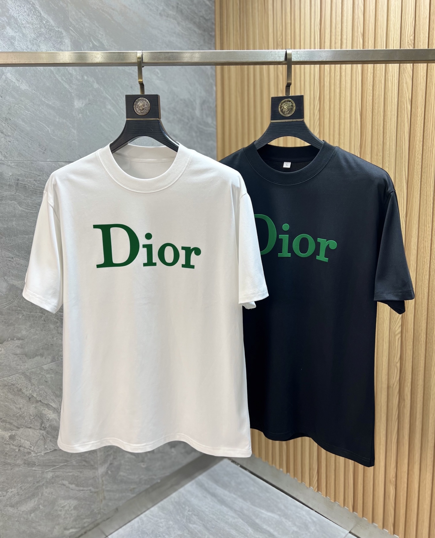 NO:514665,Dior/Dior 2025 spring and summer new product, complete three standards, round neck pure cotton short-sleeved T-shirt, no need to introduce too much good products, look at the details, counter code M-XXXXL / Suggestions L,,dior,dior,T-shirt,tees,t-shirt,alexander wang19860909Dior/迪奥 2025春夏新品 三标齐全 圆领纯棉短袖T恤 好货不用过多介绍 看细节 专柜码数M-XXXXL /建议L,,dior,dior,T-shirt,tees，t-shirt,alexander wang,Men's clothing
