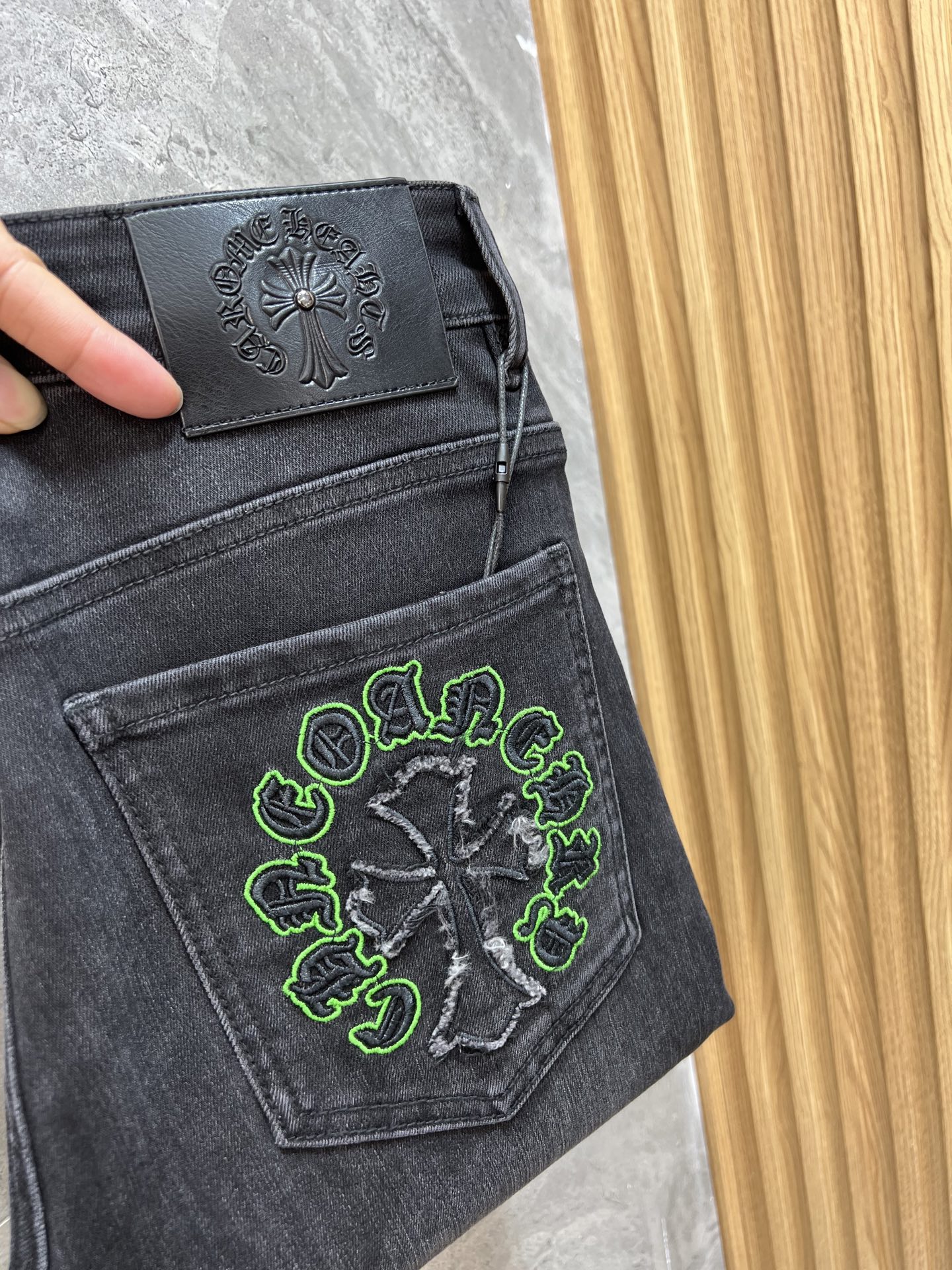 NO:515649,Ch/Croxin 2025 autumn and winter new products, complete three standards, jeans, good products, don't need to introduce too much, look at the details, counter number 29-38, 175/140 upper body 32, chrome hearts, jeans, alexander wang19860909Ch/克罗心 2025秋冬新品 三标齐全 牛仔裤 好货不用过多介绍 看细节 专柜码数29-38 175/140上身32码,,chrome hearts,jeans,alexander wang,Men's clothing