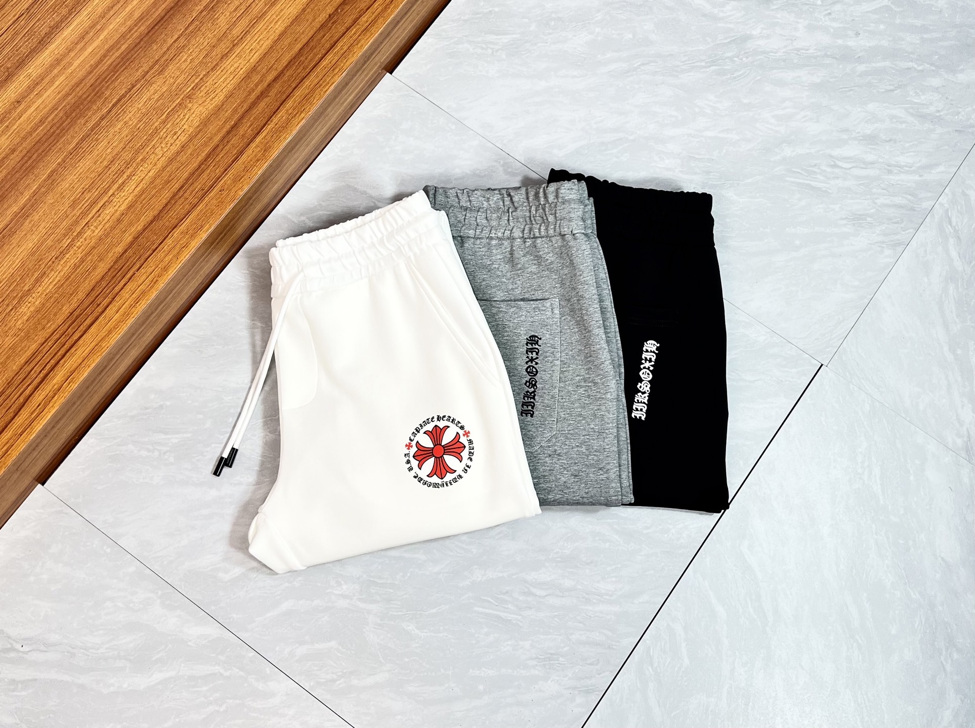 NO:515661,Ch/Croxin 2025 autumn and winter new products, complete three standards, elastic pants, casual pants, good products, don't need to introduce too much, look at the details, counter number M-XXXL 175/140 upper body L,,chrome hearts,alexander wang19860909Ch/克罗心 2025秋冬新品 三标齐全 松紧裤 休闲裤 好货不用过多介绍 看细节 专柜码数M-XXXL 175/140上身L,,chrome hearts,alexander wang,Men's clothing