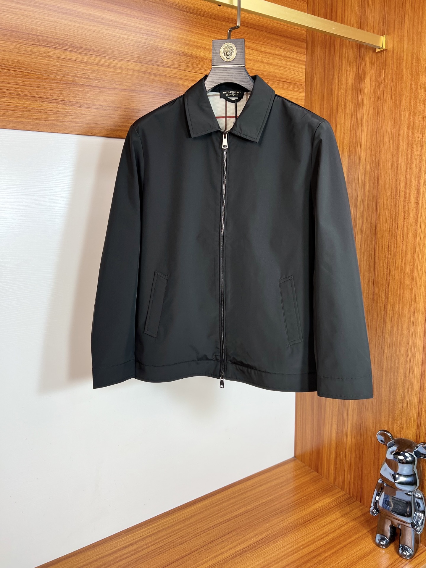 NO:519285,Burberry/Burberry New products for spring and summer 2025 are available in new products, complete three standards, windbreaker jacket, jacket, good products, look at details, counter code M-XXXL 175/140 Suggestions,,burberry,burberry,jackets & coats,jackets & coats,alexander wang19860909Burberry/巴宝莉 2025年春夏新品上新 三标齐全 风衣夹克外套 好货不用过多介绍 看细节 专柜码数M-XXXL 175/140建议L,,burberry,burberry,jackets & coats,jackets & coats,alexander wang,Men's clothing