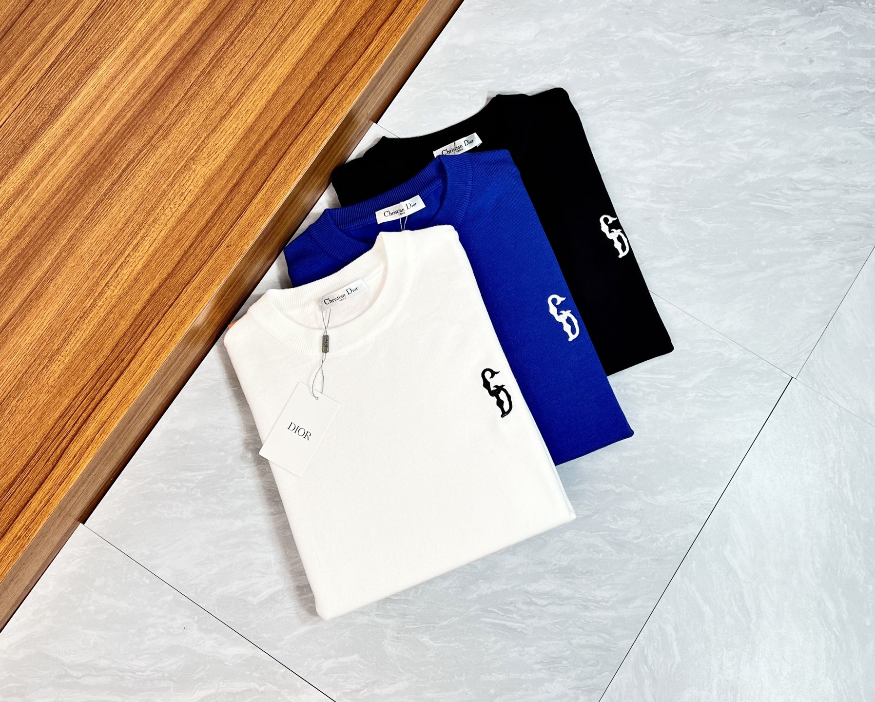 NO:522931,Dior/Dior 2025 spring and summer new products are available, three standards are complete, round neck sweater, good products do not need to be introduced too much, look at the details, counter number M-XXXL 175/140 Suggestions L,,dior,dior,sweaters,alexander wang19860909Dior/迪奥 2025年春夏新品上新 三标齐全 圆领毛衣 好货不用过多介绍 看细节 专柜码数M-XXXL 175/140建议L,,dior,dior,sweaters,alexander wang,Men's clothing