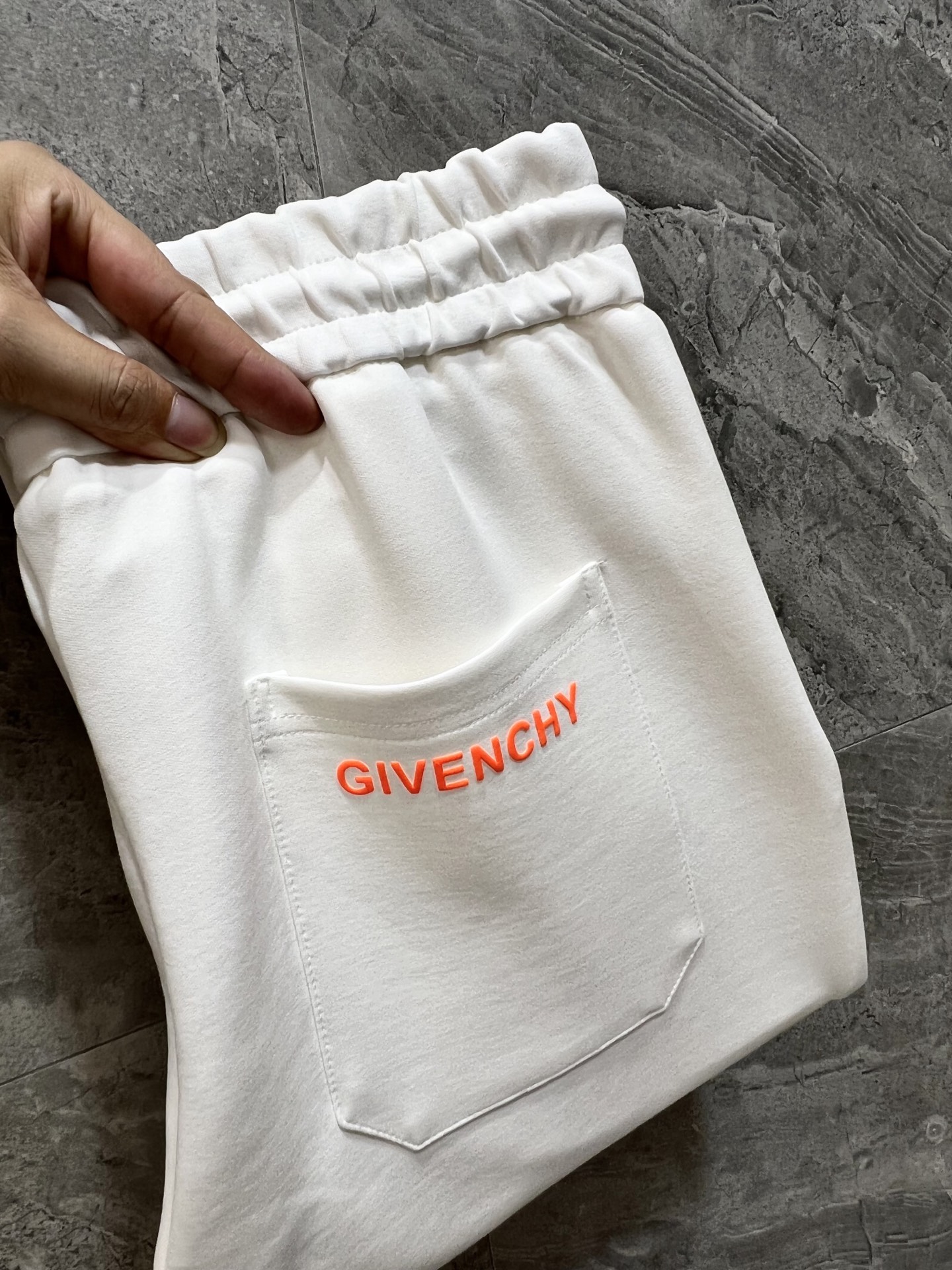 NO:531452,Givenchy 2025 autumn and winter new product, complete three standards, casual pants, no need to introduce too much good products, look at the details, counter code M-XXXL 175/140 upper body L,, given, given, given, alexander wang19860909give/纪梵希 2025秋冬新品 三标齐全 休闲裤 好货不用过多介绍 看细节 专柜码数M-XXXL 175/140上身L,,givenchy,givenchy,alexander wang,Men's clothing