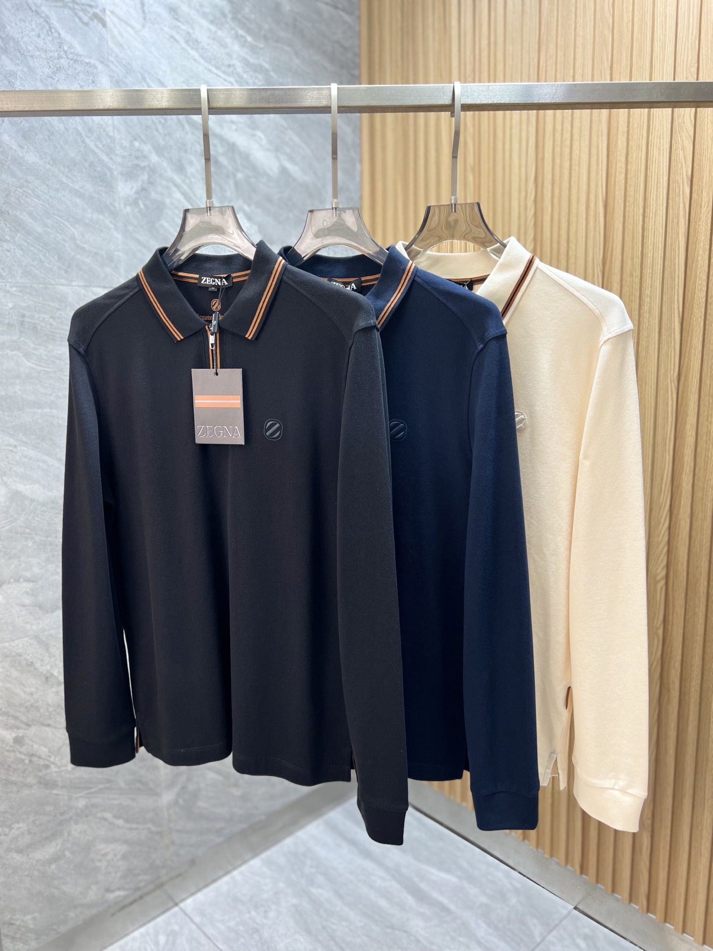 NO:539926,zZEGNA/Jenia 2025 autumn and winter new products are available, complete three standards, lapel long-sleeved polo shirt, good products do not need to be introduced too much, look at the details, counter number M-XXXL /140 suggestions L,,zegna,alexander wang19860909zZEGNA/杰尼亚 2025年秋冬新品上新 三标齐全 翻领长袖polo衫 好货不用过多介绍 看细节 专柜码数M-XXXL /140建议L,,zegna,alexander wang,Men's clothing