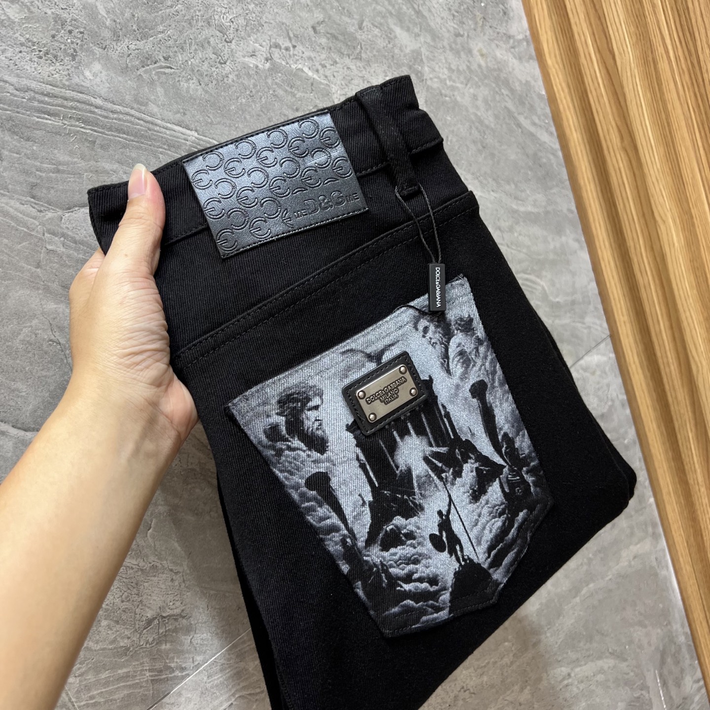 NO:539997,DG/Dougabana 2025 autumn and winter new products, complete three standards, jeans, good products, don't need to be introduced too much, look at the details, counter number 29-38, 175/140 upper body 32,, Dolce&Gabbana, jeans, alexander wang19860909DG/杜嘉班纳 2025秋冬新品 三标齐全 牛仔裤 好货不用过多介绍 看细节 专柜码数29-38 175/140上身32码,,Dolce&Gabbana,jeans,alexander wang,Men's clothing