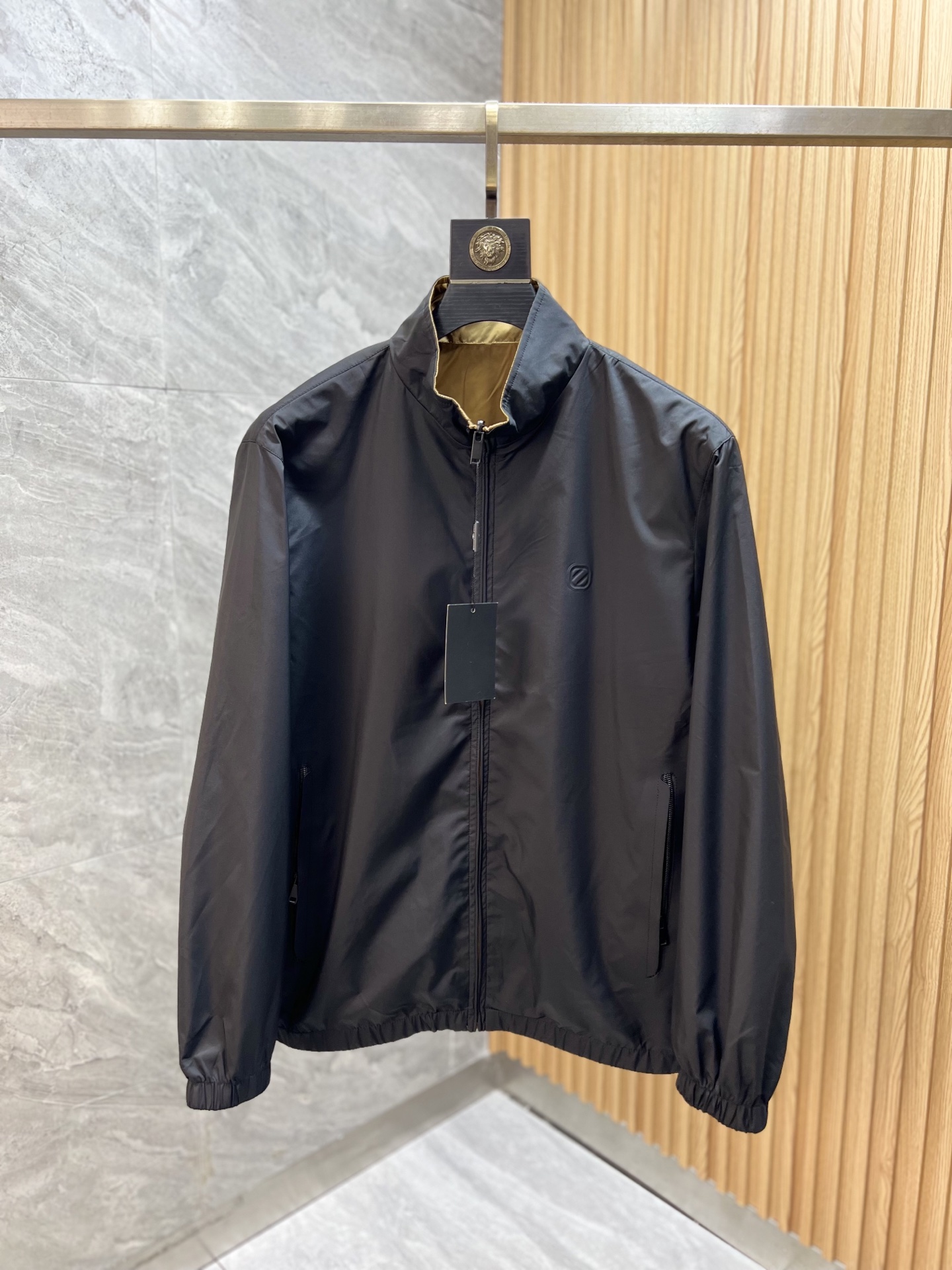NO:530392,zZEGNA/Jenia 2025 autumn and winter new products are available, three standards are complete, double-sided jackets, good products do not need to be introduced too much, look at the details, counter number M-XXXL 175/140 Suggestions L,,zegna, jackets & coats,jackets & coats,alexander wang19860909zZEGNA/杰尼亚 2025年秋冬新品上新 三标齐全 双面夹克外套 好货不用过多介绍 看细节 专柜码数M-XXXL 175/140建议L,,zegna,jackets & coats,jackets & coats,alexander wang,Men's clothing