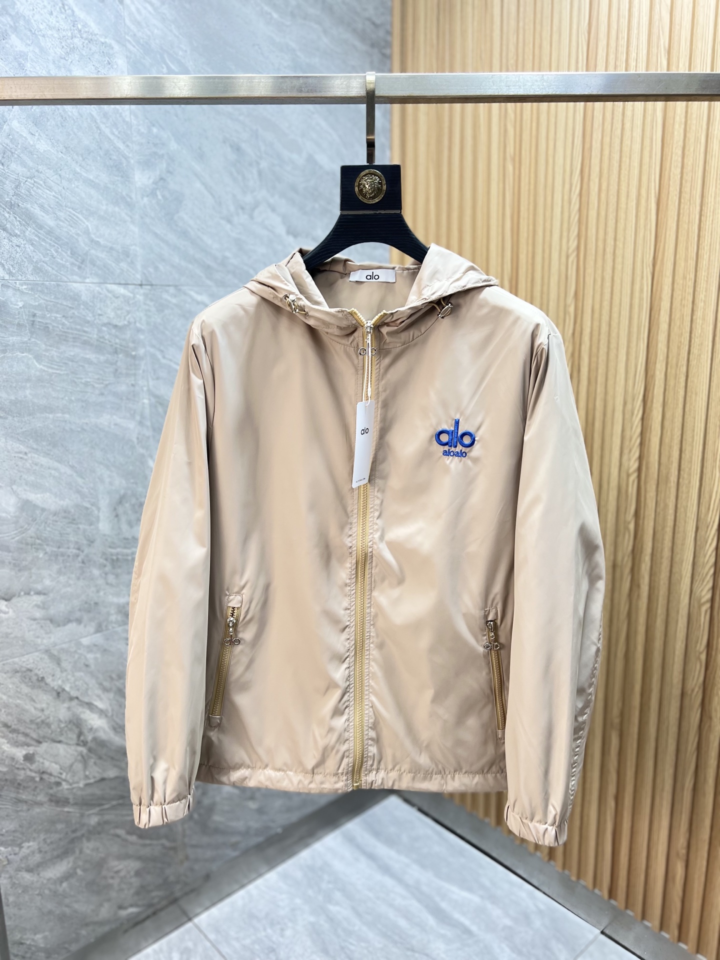 NO:568200,alo 2025 autumn and winter new products, complete with three standards, jackets and coats, good products without too much introduction, look at the details, counter size M-XXXL /140, recommended L,,jackets & coats,jackets & coats,alexander wang19860909alo 2025年秋冬新品上新 三标齐全 夹克外套 好货不用过多介绍 看细节 专柜码数M-XXXL /140建议L,,jackets & coats,jackets & coats,alexander wang,Men's clothing
