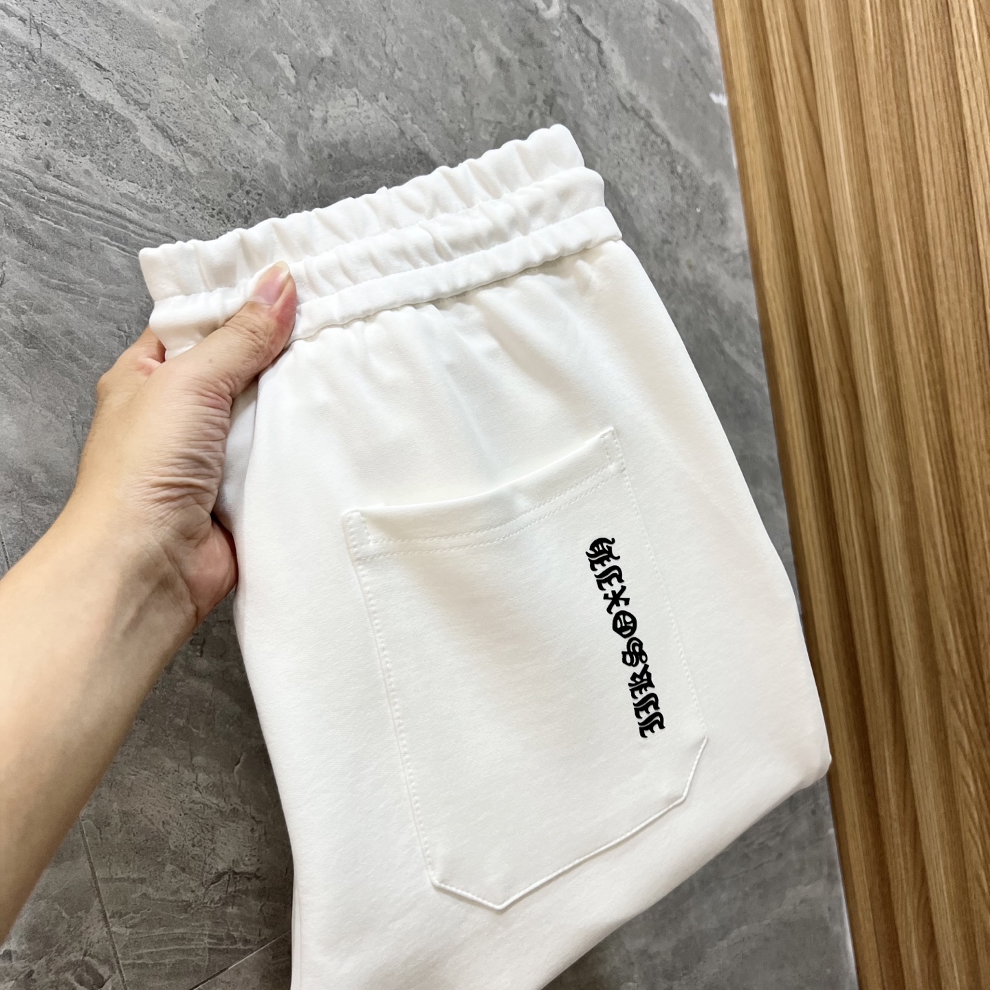 NO:538933,Ch/Croxin 2025 autumn and winter new products, complete three standards, casual pants, no need to introduce too much good products, look at the details, counter number M-XXXL /140 upper body L,,chrome hearts,alexander wang19860909Ch/克罗心 2025秋冬新品 三标齐全 休闲裤 好货不用过多介绍 看细节 专柜码数M-XXXL /140上身L,,chrome hearts,alexander wang,Men's clothing