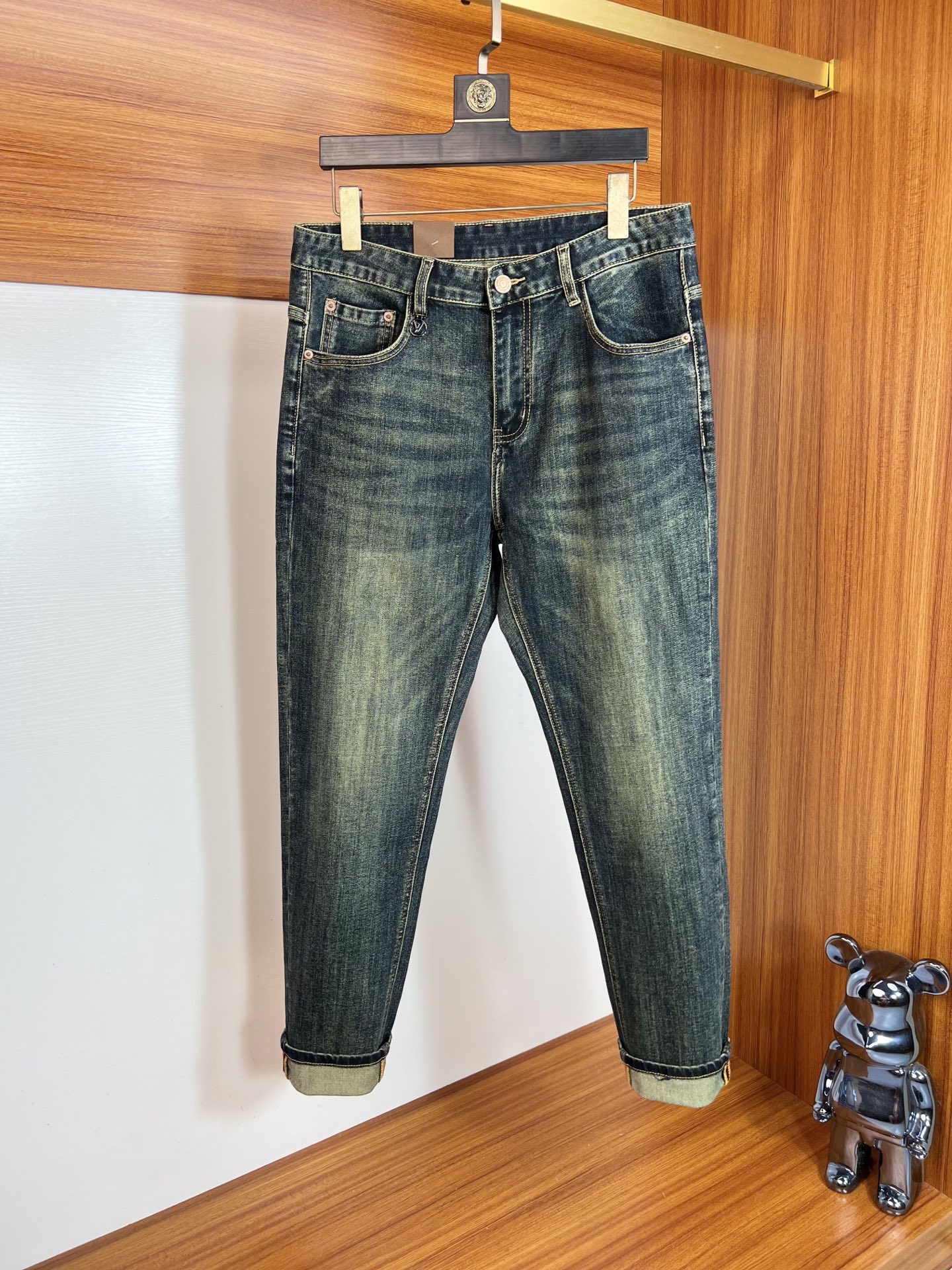 NO:538896,LV/Louis Vuitton 2025 autumn and winter new products, complete three standards, jeans, good products, don't need to be introduced too much, look at the details, counter number 28-38 / 140 upper body 32,, louis vuitton,louis vuitton,jeans,alexander wang19860909LV/路易威登 2025秋冬新品 三标齐全 牛仔裤 好货不用过多介绍 看细节 专柜码数28-38 /140上身32码,,louis vuitton,louis vuitton,jeans,alexander wang,Men's clothing