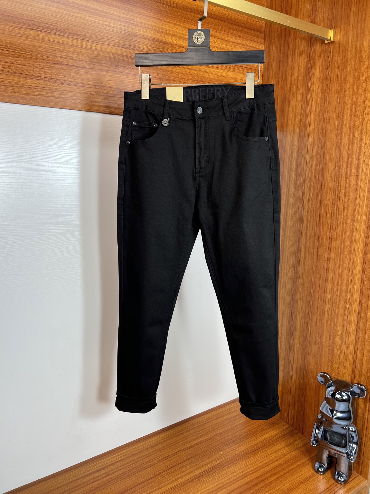 NO:538890,Burberry/Burberry 2025 autumn and winter new products, complete three standards, jeans, good products, don't need to be introduced too much, look at the details, counter number 28-38 / 140 upper body 32,,burberry,burberry,jeans,alexander wang19860909Burberry/巴宝莉 2025秋冬新品 三标齐全 牛仔裤 好货不用过多介绍 看细节 专柜码数28-38 /140上身32码,,burberry,burberry,jeans,alexander wang,Men's clothing