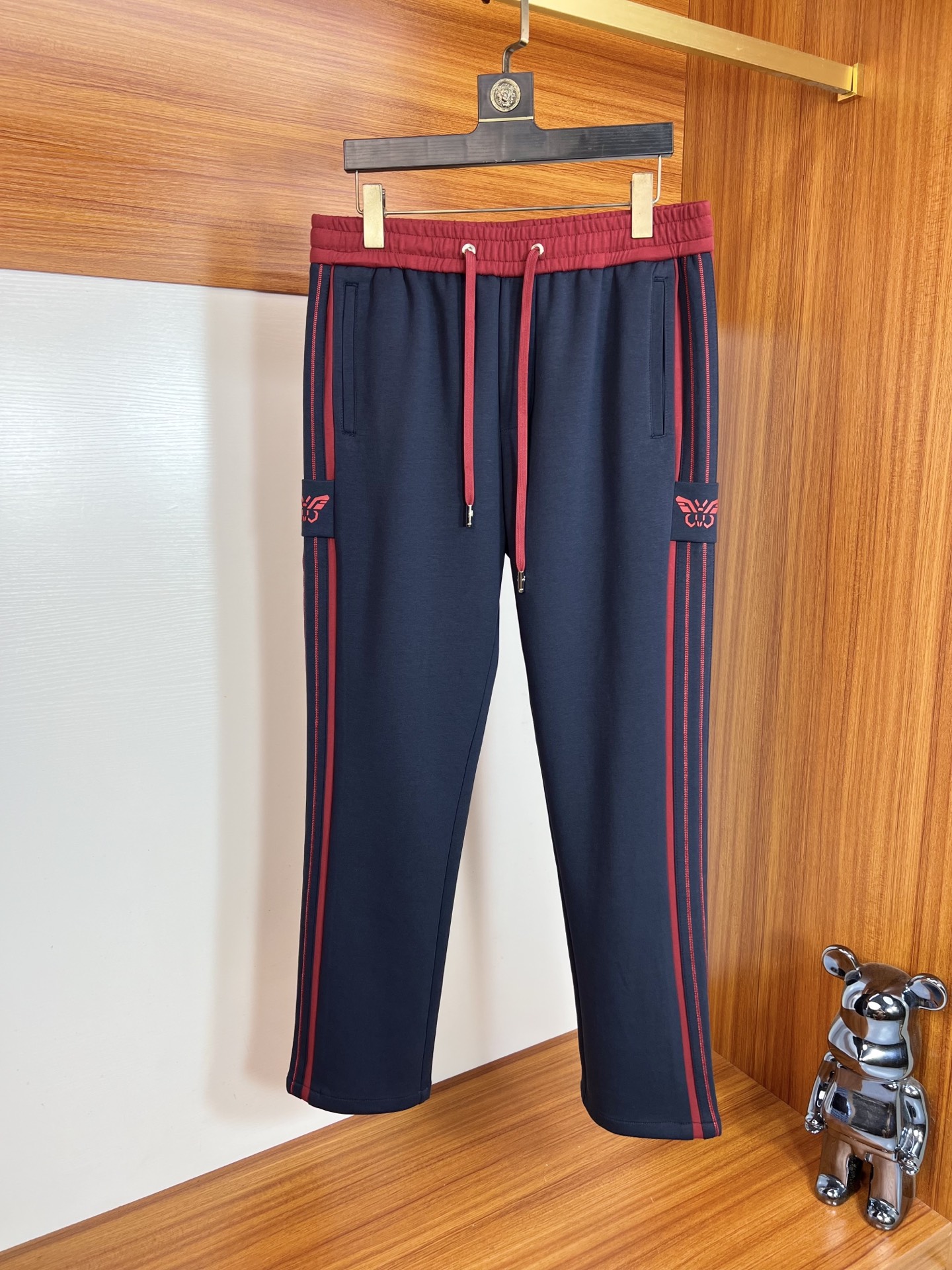 NO:540901,Pants BV 2025 autumn and winter new product, complete three standards, matching sets, no need to introduce too much good products, look at the details, counter number M-4XL /140 upper body L,, bottega veneta, alexander wang19860909裤子BV 2025秋冬新品 三标齐全 可搭配套装 好货不用过多介绍 看细节 专柜码数M-4XL /140上身L,,bottega veneta,alexander wang,Men's clothing