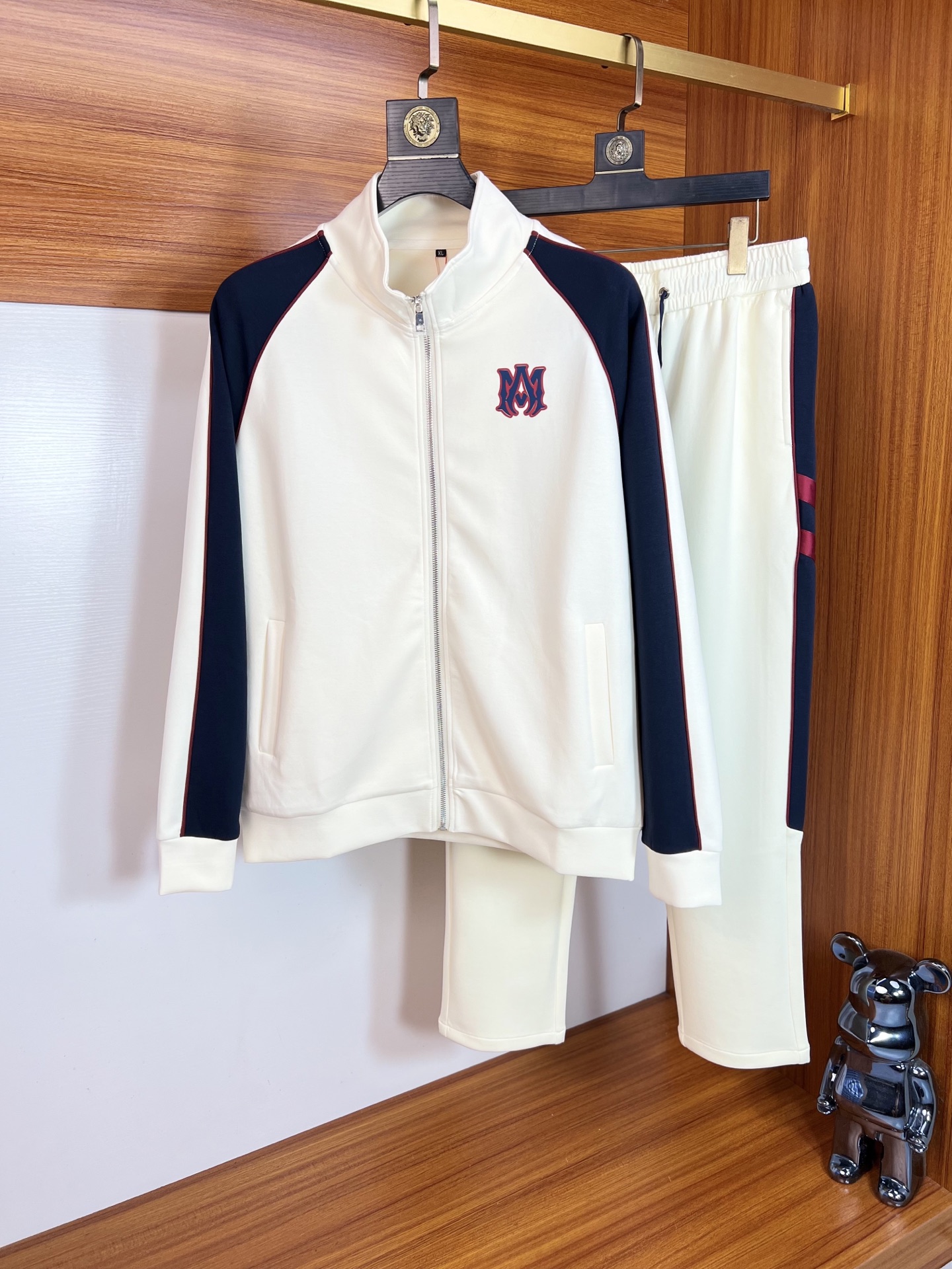 NO:539865,Jacket Moncler/Passed 2025 autumn and winter new products, complete three standards, matching suits, no need to introduce too much good products, look at the details, counter number M-4XL /140 upper body L,, Moncler, jackets & coats, alexander wang19860909外套Moncler/蒙口 2025秋冬新品 三标齐全 可搭配套装 好货不用过多介绍 看细节 专柜码数M-4XL /140上身L,,Moncler,jackets & coats,alexander wang,Men's clothing