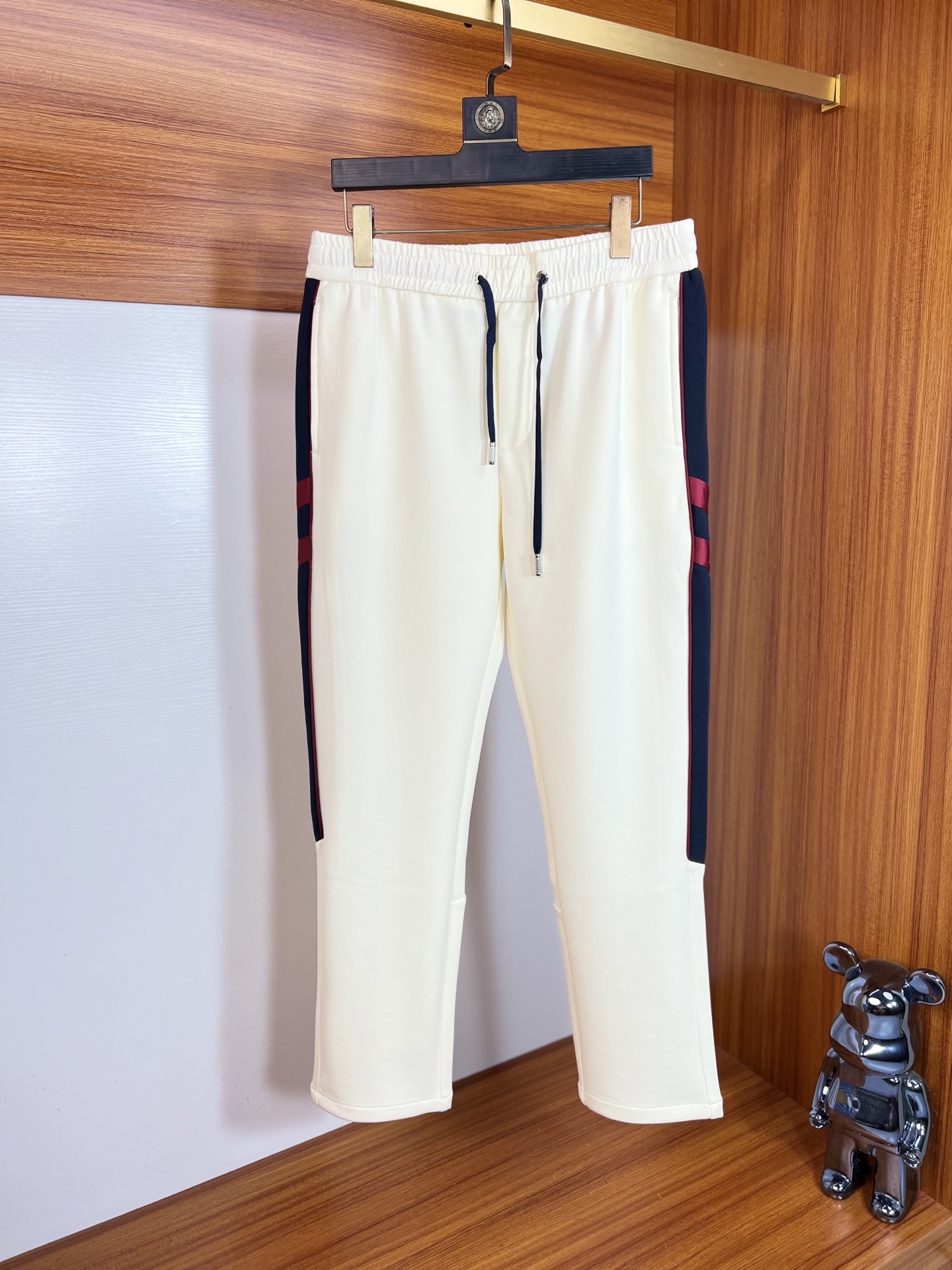 NO:539912,Pants Moncler/Shirt New 2025 Autumn and Winter Products Complete Three Standards, Matchable Sets, Don’t need to introduce too much good products, See details, Counter code M-4XL /140 upper body L,,,,Moncler,alexander wang19860909裤子Moncler/蒙口 2025秋冬新品 三标齐全 可搭配套装 好货不用过多介绍 看细节 专柜码数M-4XL /140上身L,,,Moncler,alexander wang,Men's clothing