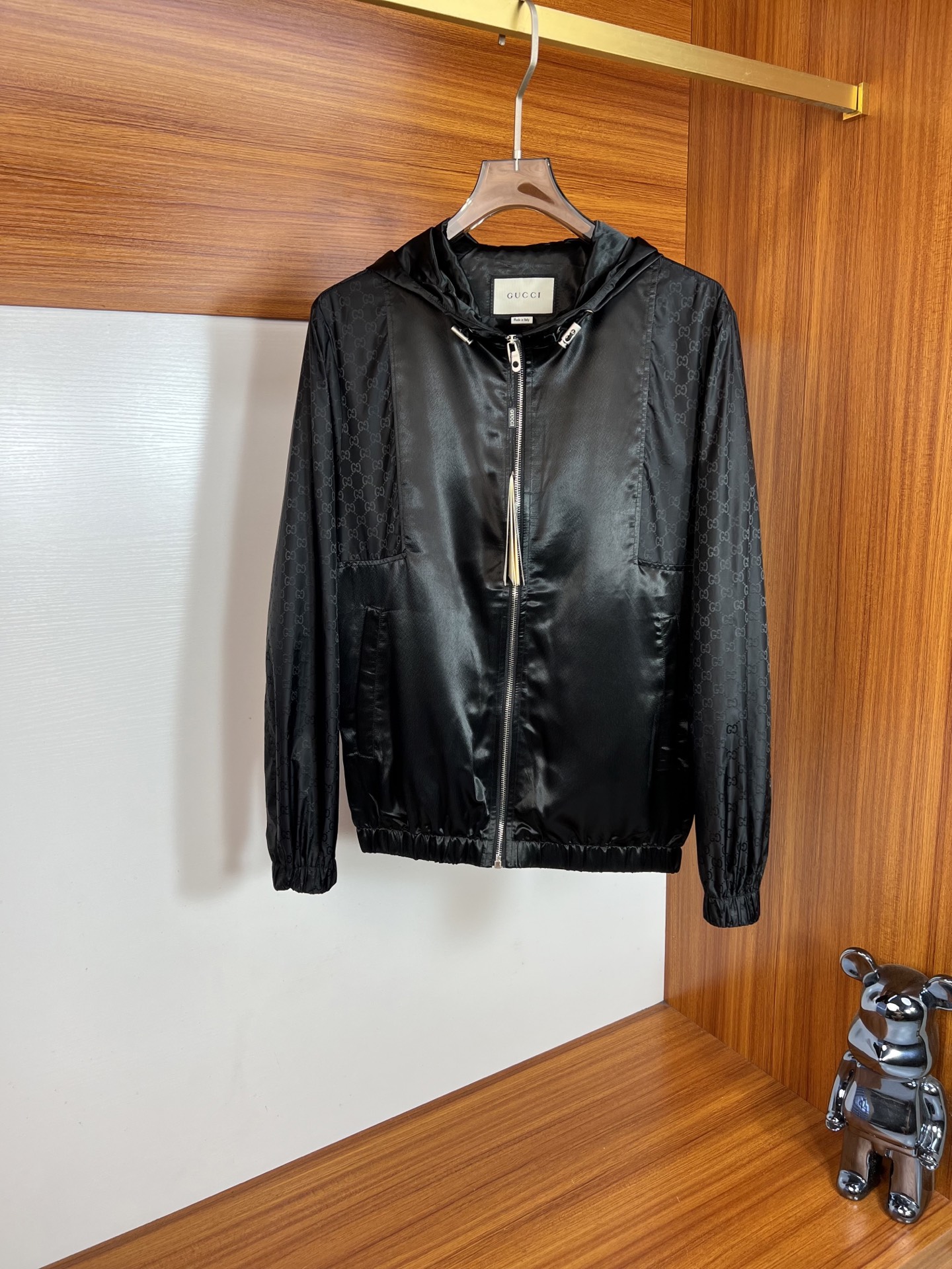 NO:570167,Gucci/Gucci 2025 autumn and winter new products, complete with three labels, jackets and coats. Good products need no introduction. Look at the details. Counter size M-XXXL /140 recommended L,,gucci,jackets & coats,jackets & coats,alexander wang19860909Gucci/古奇 2025年秋冬新品上新 三标齐全 夹克外套 好货不用过多介绍 看细节 专柜码数M-XXXL /140建议L,,gucci,jackets & coats,jackets & coats,alexander wang,Men's clothing