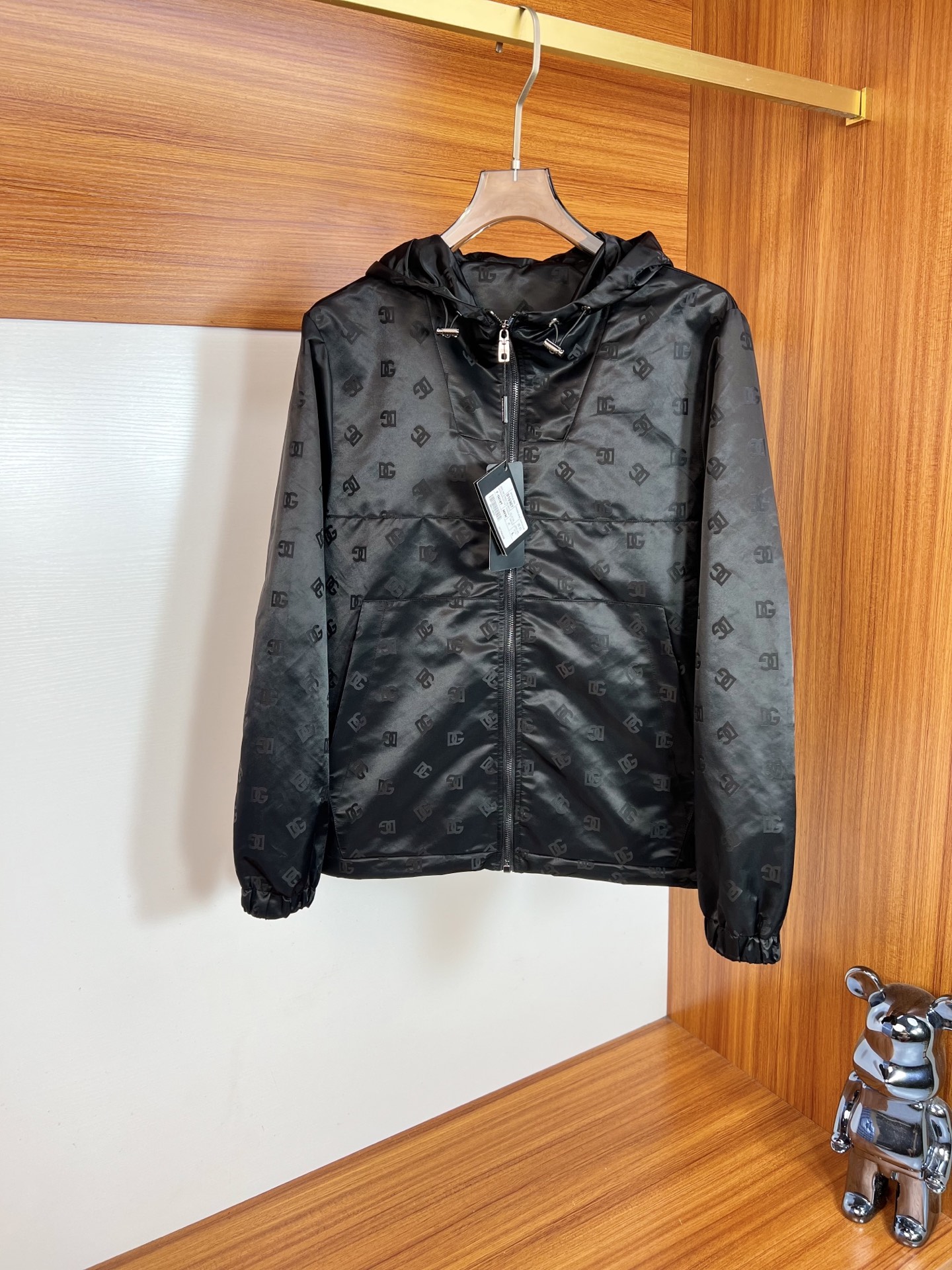 NO:570177,DG/Dolce & Gabbana 2025 new autumn and winter new products, complete with three labels, jackets and coats. Good products need no introduction. Look at the details. Counter size M-XXXL /140 recommended L,,Dolce&Gabbana,jackets & coats,jackets & coats,alexander wang19860909DG/杜嘉班纳 2025年秋冬新品上新 三标齐全 夹克外套 好货不用过多介绍 看细节 专柜码数M-XXXL /140建议L,,Dolce&Gabbana,jackets & coats,jackets & coats,alexander wang,Men's clothing