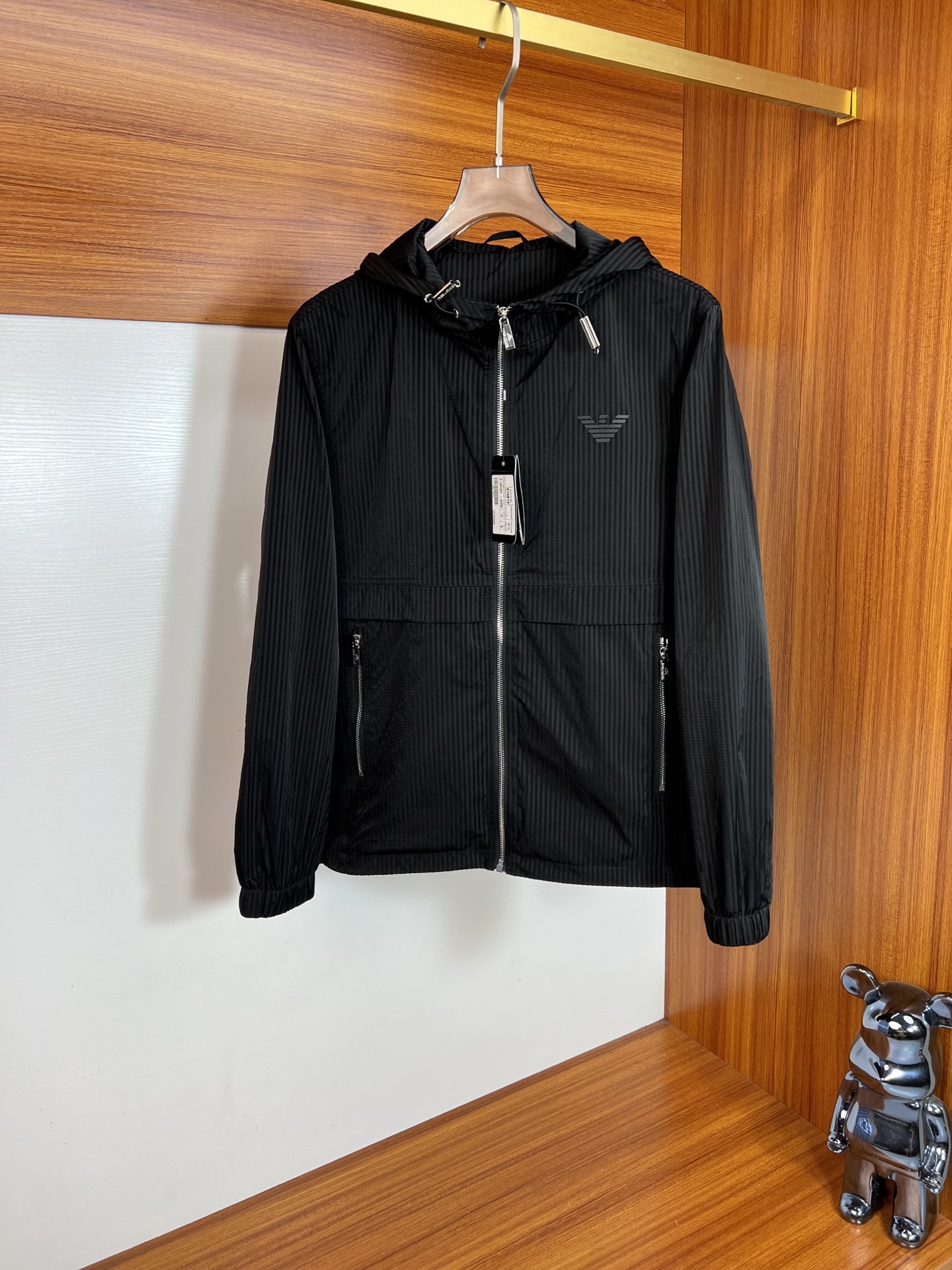 NO:570182,Armani/Armani 2025 new autumn and winter new products, complete with three labels, jackets and coats. Good products need no introduction. Look at the details. Counter size M-XXXL /140 recommended L,,armani,armani,jackets & coats,jackets & coats,alexander wang19860909Armani/阿玛尼 2025年秋冬新品上新 三标齐全 夹克外套 好货不用过多介绍 看细节 专柜码数M-XXXL /140建议L,,armani,armani,jackets & coats,jackets & coats,alexander wang,Men's clothing