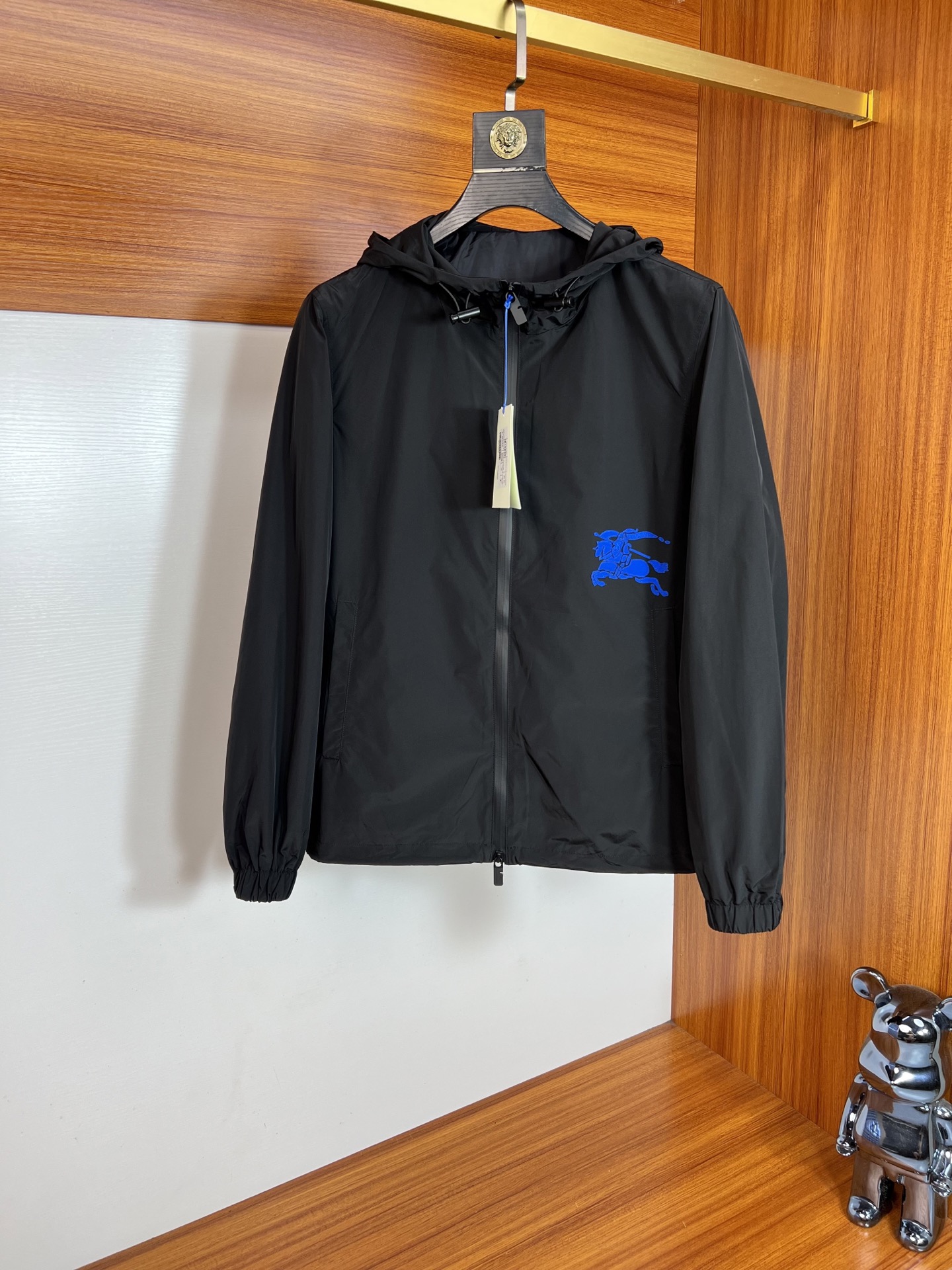 NO:570192,Burberry/Burberry 2025 new autumn and winter new products, complete with three labels, jackets and coats. Good products need no introduction. Look at the details. Counter size M-XXXL /140 recommended L,,burberry,burberry,jackets & coats,jackets & coats,alexander wang19860909Burberry/巴宝莉 2025年秋冬新品上新 三标齐全 夹克外套 好货不用过多介绍 看细节 专柜码数M-XXXL /140建议L,,burberry,burberry,jackets & coats,jackets & coats,alexander wang,Men's clothing