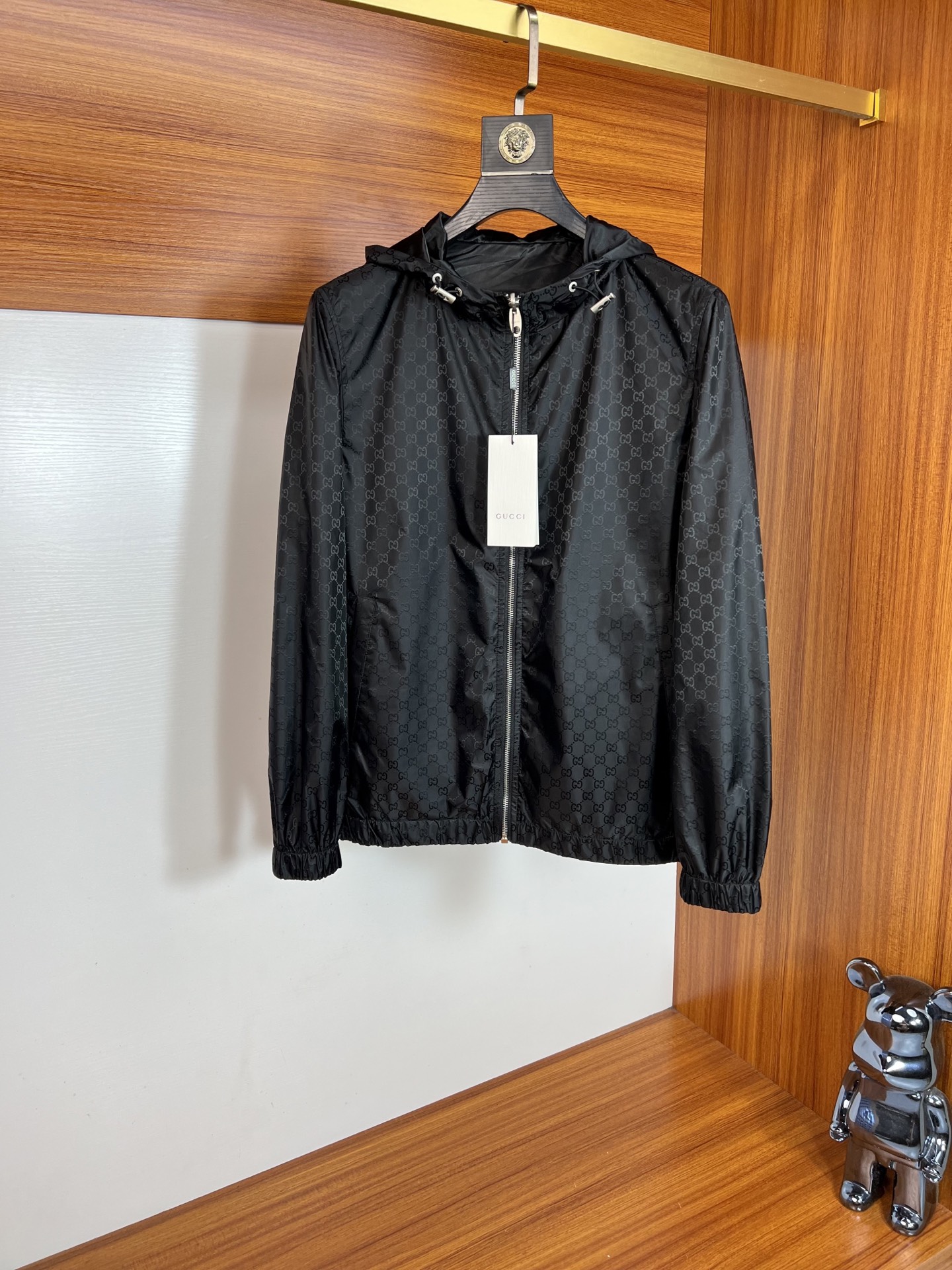 NO:571464,Gucci/Gucci 2025 autumn and winter new products, complete with three labels, double-sided jackets and coats. Good products need no introduction. Look at the details. Counter size M-XXXL /140 recommended L,,gucci,jackets & coats,jackets & coats,alexander wang19860909Gucci/古奇 2025年秋冬新品上新 三标齐全 双面夹克外套 好货不用过多介绍 看细节 专柜码数M-XXXL /140建议L,,gucci,jackets & coats,jackets & coats,alexander wang,Men's clothing
