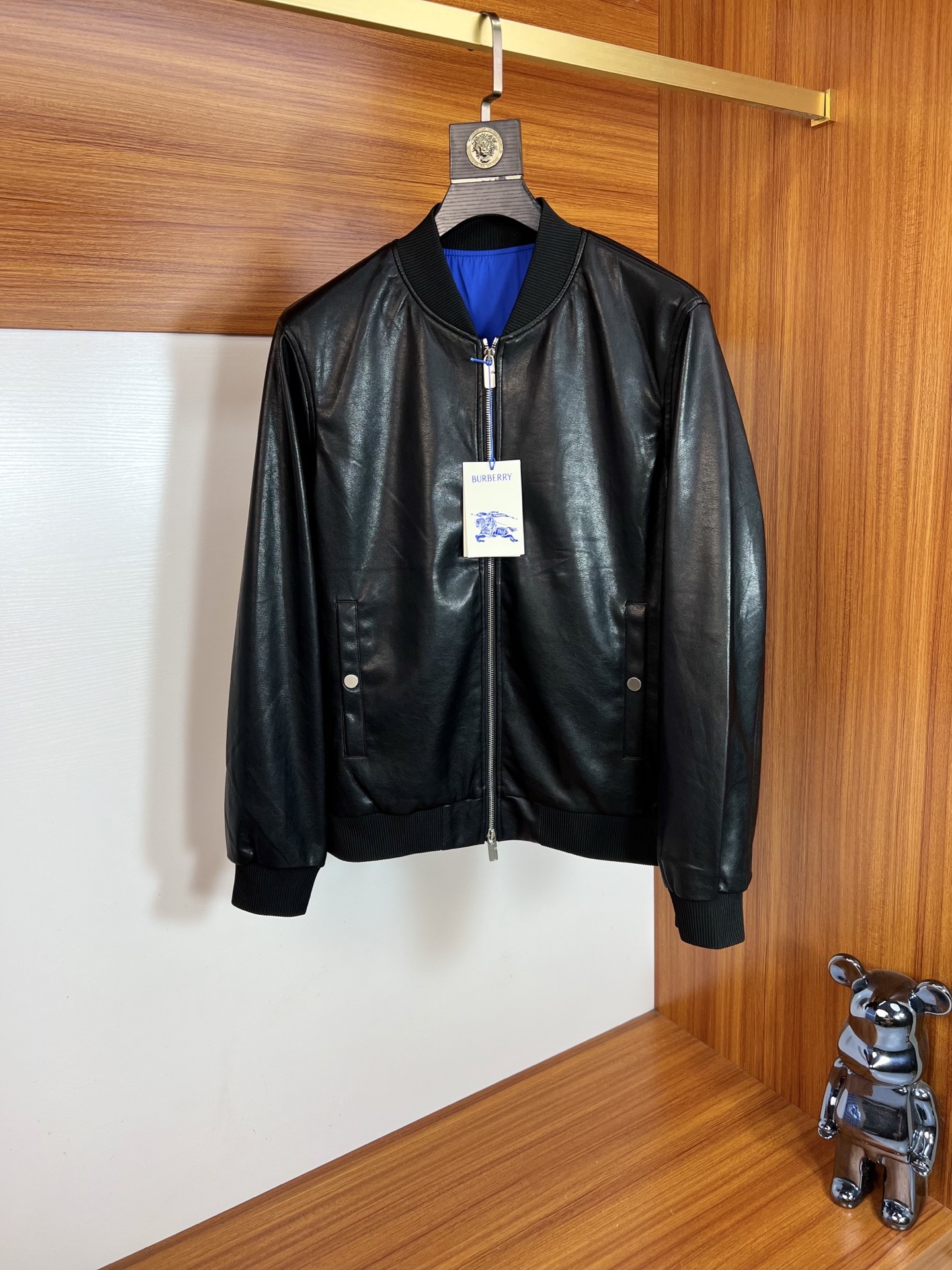 NO:571468,Burberry/Burberry 2025 new autumn and winter new products, complete with three labels, jackets and coats. Good products need no introduction. Look at the details. Counter size M-XXXL /140 recommended L,,burberry,burberry,jackets & coats,jackets & coats,alexander wang19860909Burberry/巴宝莉 2025年秋冬新品上新 三标齐全 夹克外套 好货不用过多介绍 看细节 专柜码数M-XXXL /140建议L,,burberry,burberry,jackets & coats,jackets & coats,alexander wang,Men's clothing