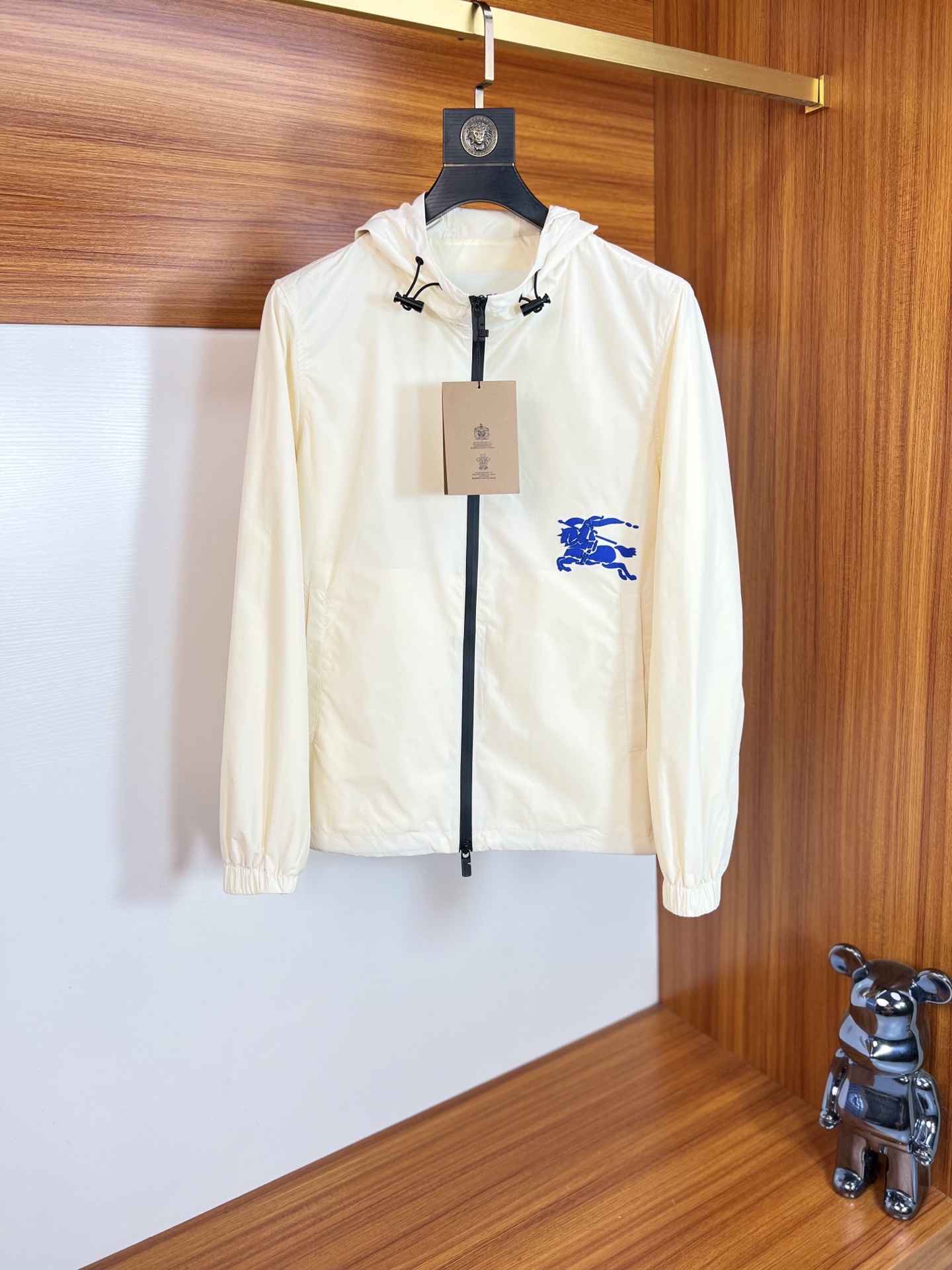 NO:548971,Burberry/Burberry 2025 new autumn and winter products are available, complete three standards, jackets, no need to introduce too much good products, look at the details, counter number M-XXXL /140 suggestions L,,burberry,burberry,jackets & coats,jackets & coats,alexander wang19860909Burberry/巴宝莉 2025年秋冬新品上新 三标齐全 夹克外套 好货不用过多介绍 看细节 专柜码数M-XXXL /140建议L,,burberry,burberry,jackets & coats,jackets & coats,alexander wang,Men's clothing