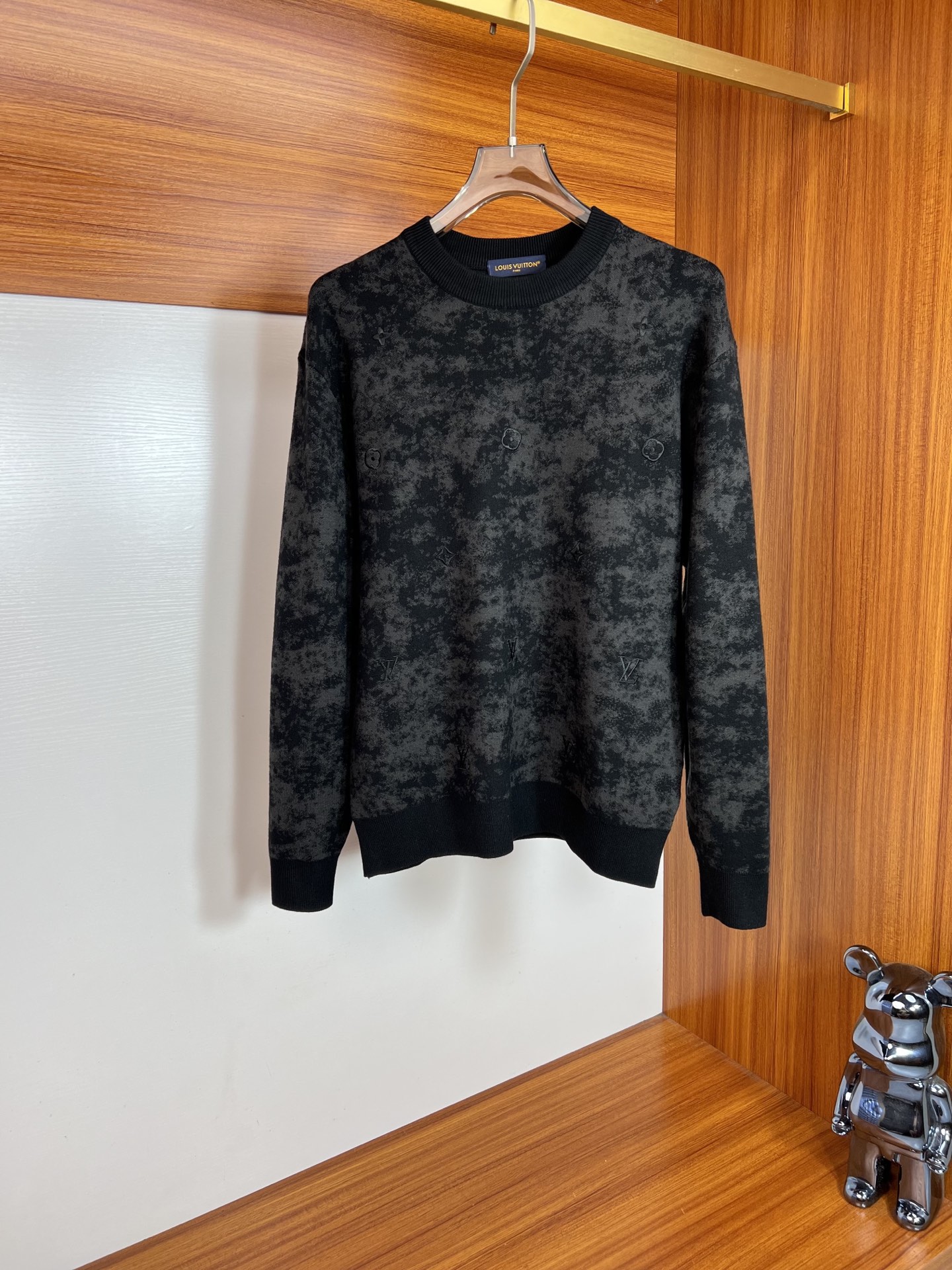 NO:550542,LV/Louis Vuitton 2025 new autumn and winter products are available, complete three standards, round neck sweater, good products do not need to be introduced too much, look at the details, counter number M-XXXL /140 suggestions L,,louis vuitton,louis vuitton,sweaters,alexander wang19860909LV/路易威登 2025年秋冬新品上新 三标齐全 圆领毛衣 好货不用过多介绍 看细节 专柜码数M-XXXL /140建议L,,louis vuitton,louis vuitton,sweaters,alexander wang,Men's clothing