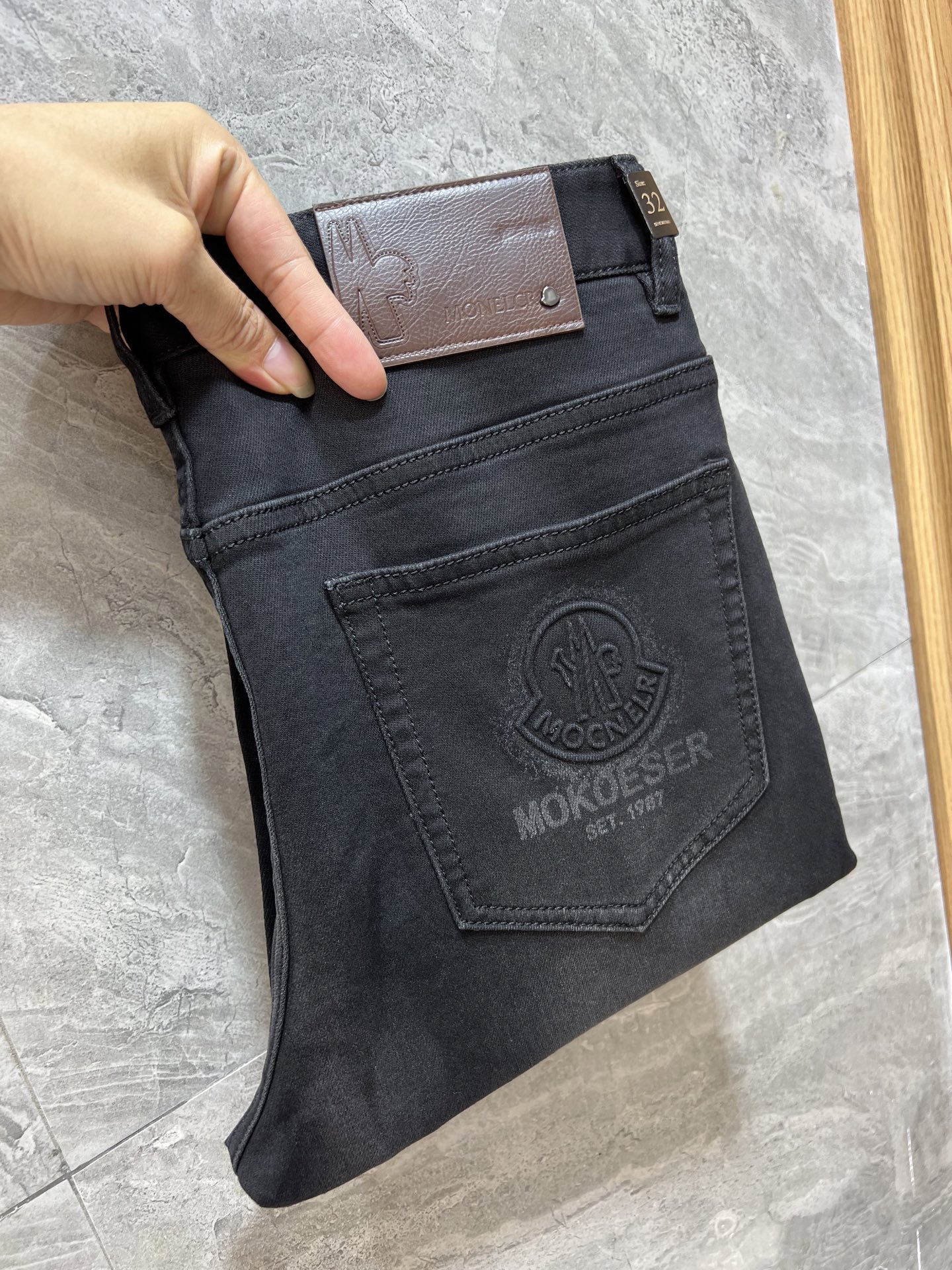 NO:526057,Moncler/家口 2025 autumn and winter new products, complete three standards, jeans, good products, don't need to introduce too much, look at the details, counter number 29-38, 175/140 upper body 32,, Moncler, jeans, alexander wang19860909Moncler/蒙口 2025秋冬新品 三标齐全 牛仔裤 好货不用过多介绍 看细节 专柜码数29-38 175/140上身32码,,Moncler,jeans,alexander wang,Men's clothing