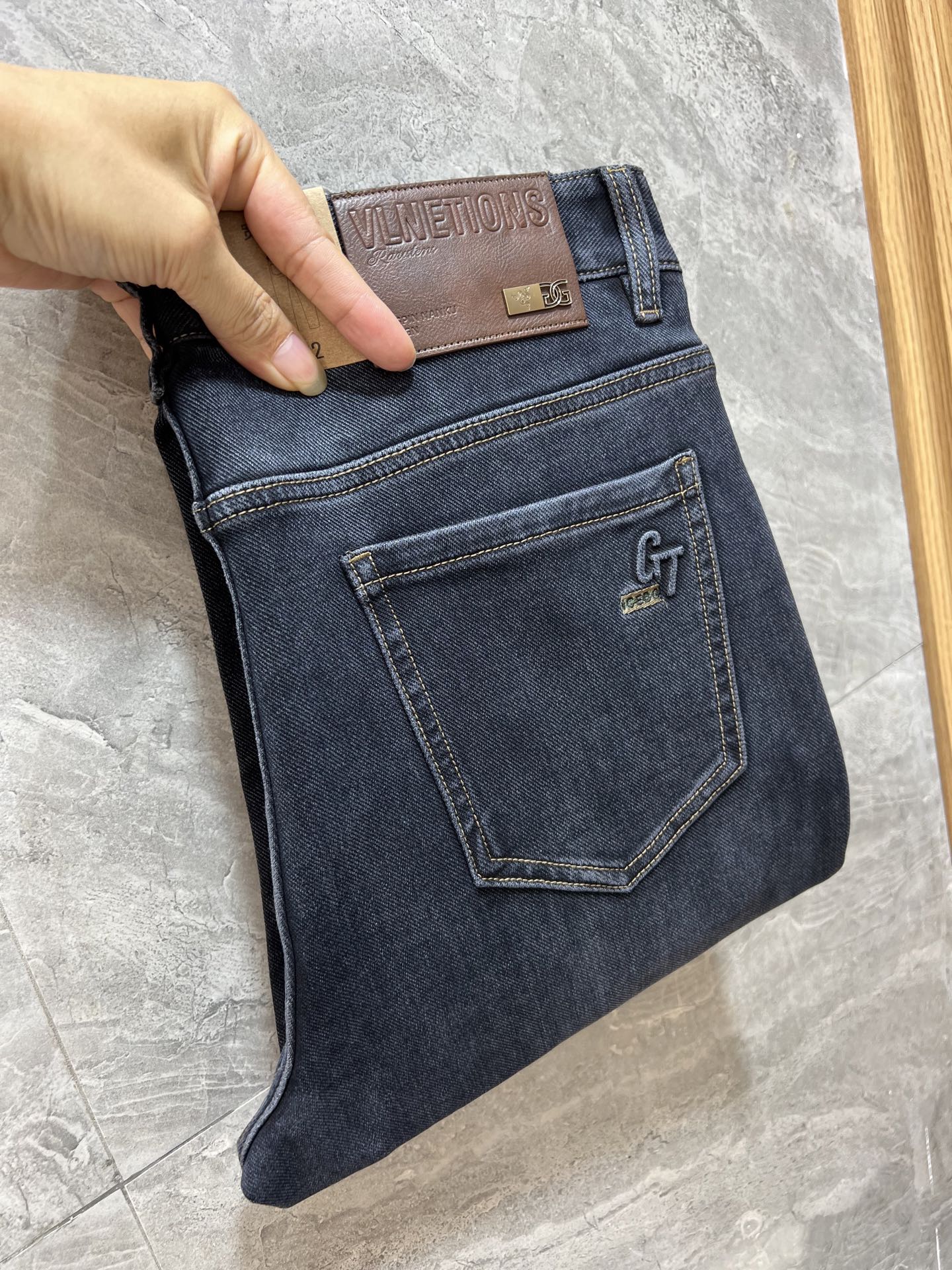 NO:526063,Dolce & Gabbana 2025 autumn and winter new products, complete three standards, jeans, good products, don't need to be introduced too much, look at the details, counter number 29-38, 175/140 upper body 32,, Dolce & Gabbana, jeans, alexander wang19860909杜嘉班纳 2025秋冬新品 三标齐全 牛仔裤 好货不用过多介绍 看细节 专柜码数29-38 175/140上身32码,,Dolce&Gabbana,jeans,alexander wang,Men's clothing