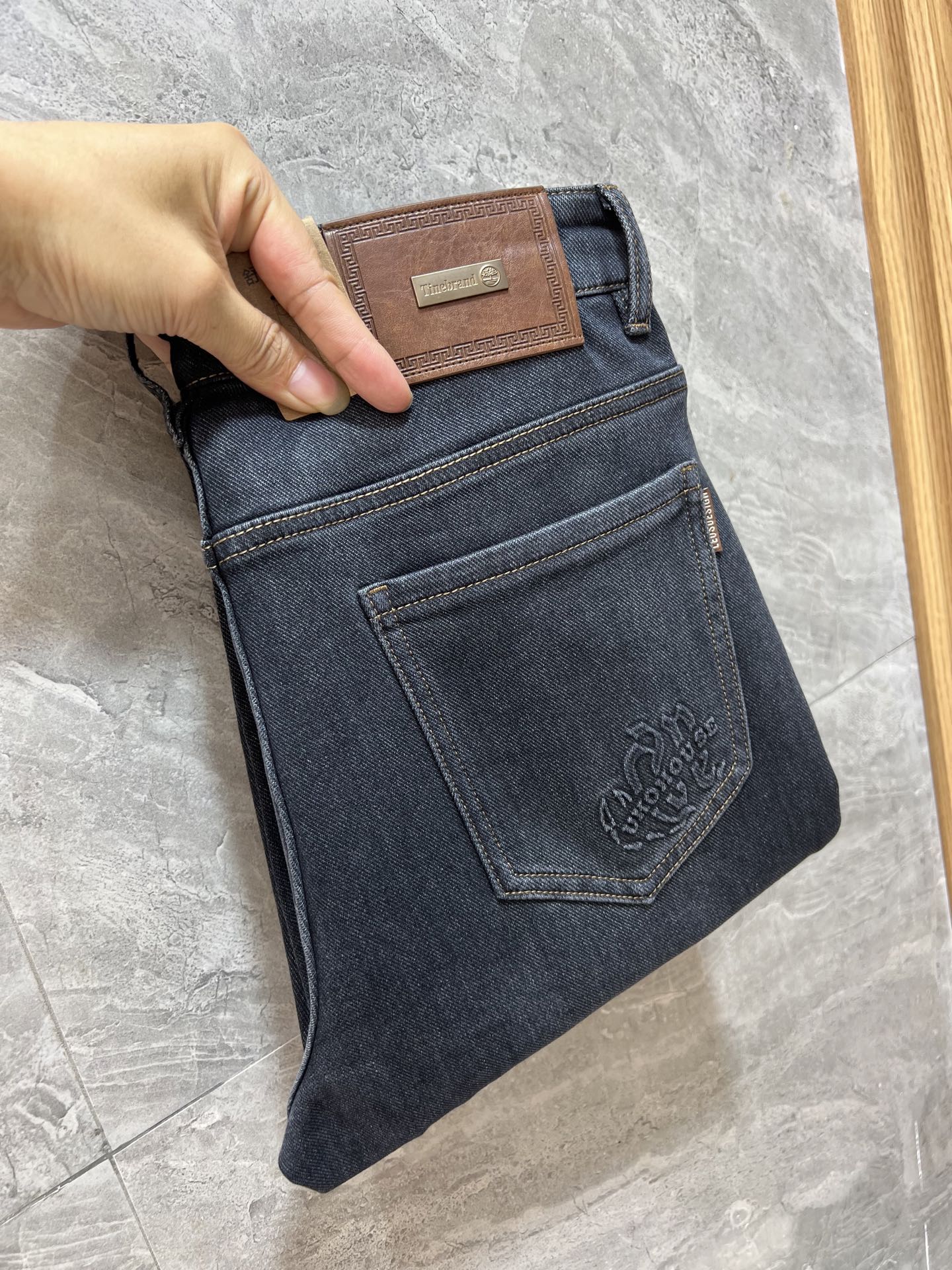 NO:526069,2025 autumn and winter new products, complete three standards, jeans, good products, don’t need to introduce too much, look at the details, counter code number 29-38, 175/140 upper body 32, jeans, alexander wang198609092025秋冬新品 三标齐全 牛仔裤 好货不用过多介绍 看细节 专柜码数29-38 175/140上身32码,,jeans,alexander wang,Men's clothing