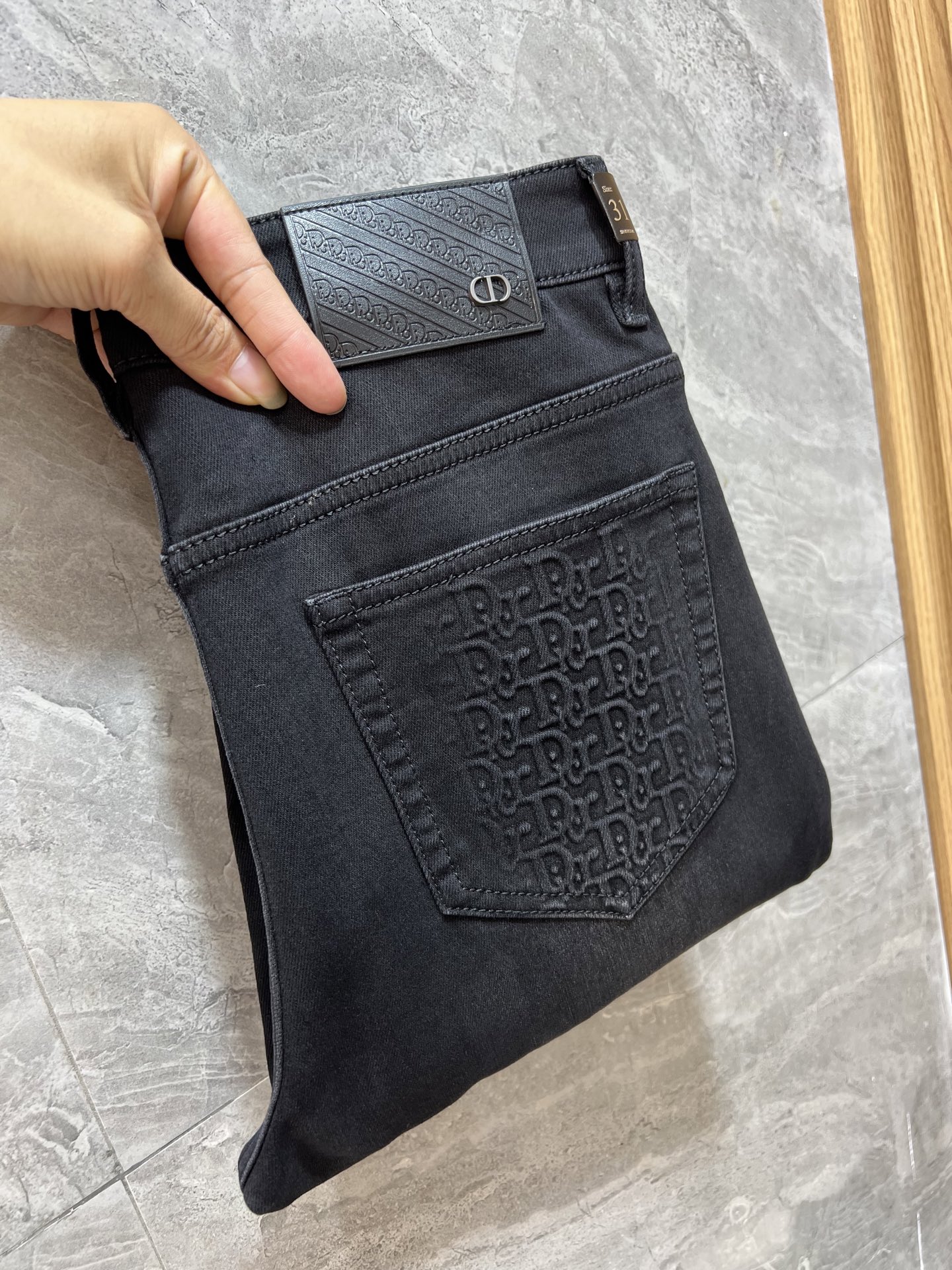 NO:526078,Dior/Dior 2025 autumn and winter new products, complete three standards, jeans, good products, don't need to introduce too much, look at the details, counter number 29-38, 175/140 upper body 32,,dior,dior,jeans,alexander wang19860909Dior/迪奥 2025秋冬新品 三标齐全 牛仔裤 好货不用过多介绍 看细节 专柜码数29-38 175/140上身32码,,dior,dior,jeans,alexander wang,Men's clothing